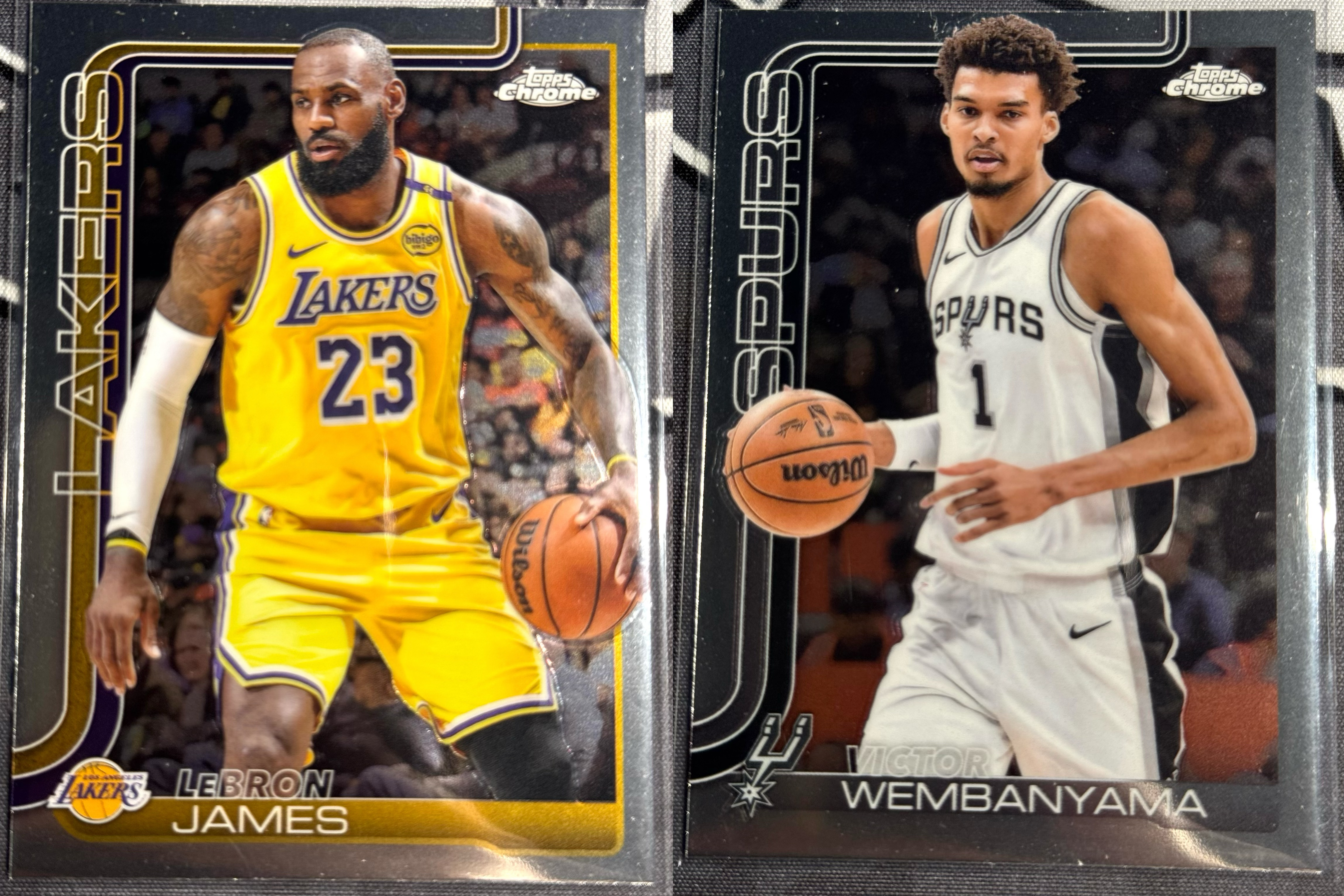 2025 Topps Chrome NBA Basketball TC 篮球 LEBRON JAMES 勒布朗 詹姆斯 WEMBANYAMA 文班亚马 Base 不带编 卡品不保 瑕疵如图 XW
