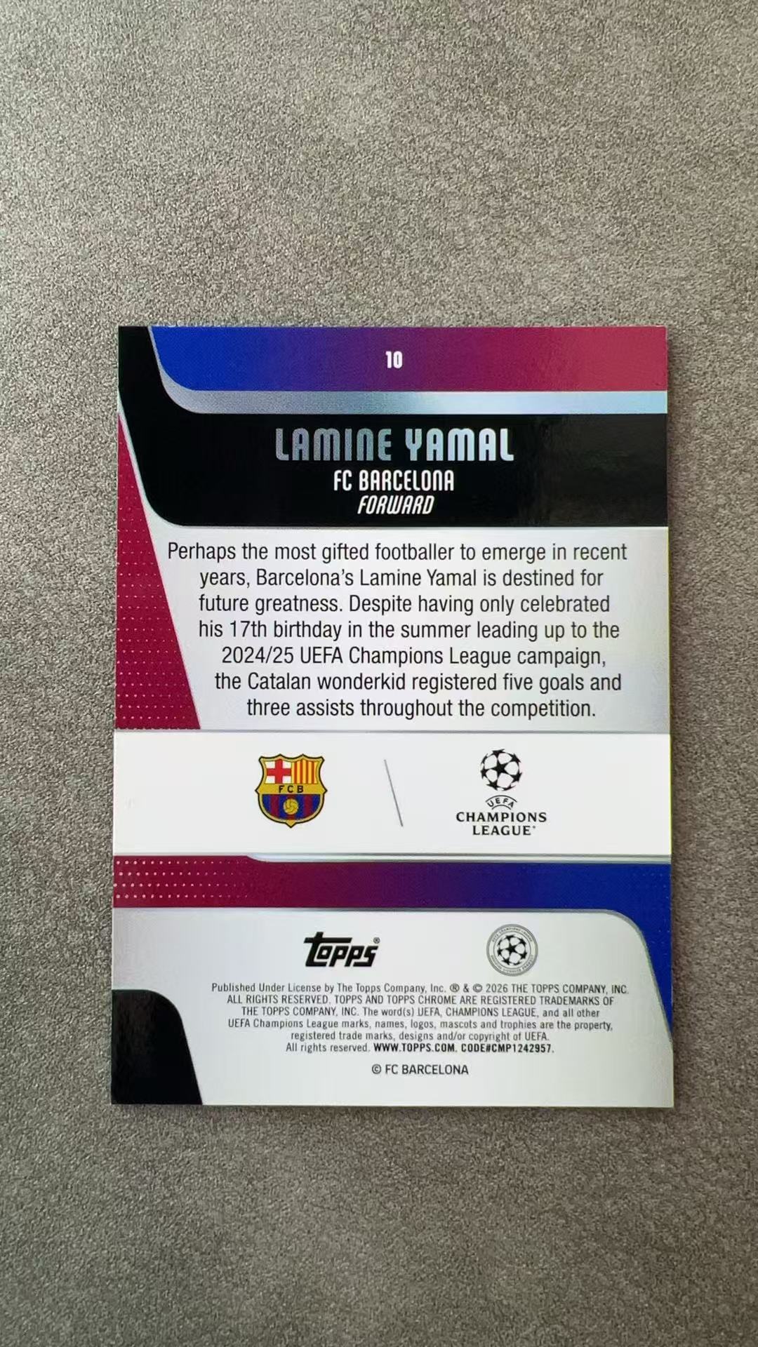 8234【330球星卡实体店代卖】2026 Topps Chrome Lamine Yamal 拉明 亚马尔 巴萨 底片折 黑白折 仅顺丰寄付 (UK23)