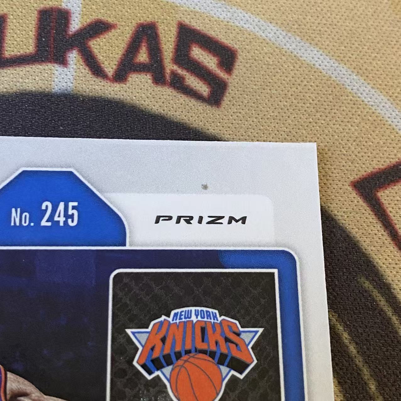 撸卡厮 Lukas 2122 prizm 尼克斯 大猩猩 帕特里克 尤因 Patrick Ewing 大比例 8编 格子折 尾编 8/8 折射卡 小彩虹 必备 此次拍卖基本成套(DU)
