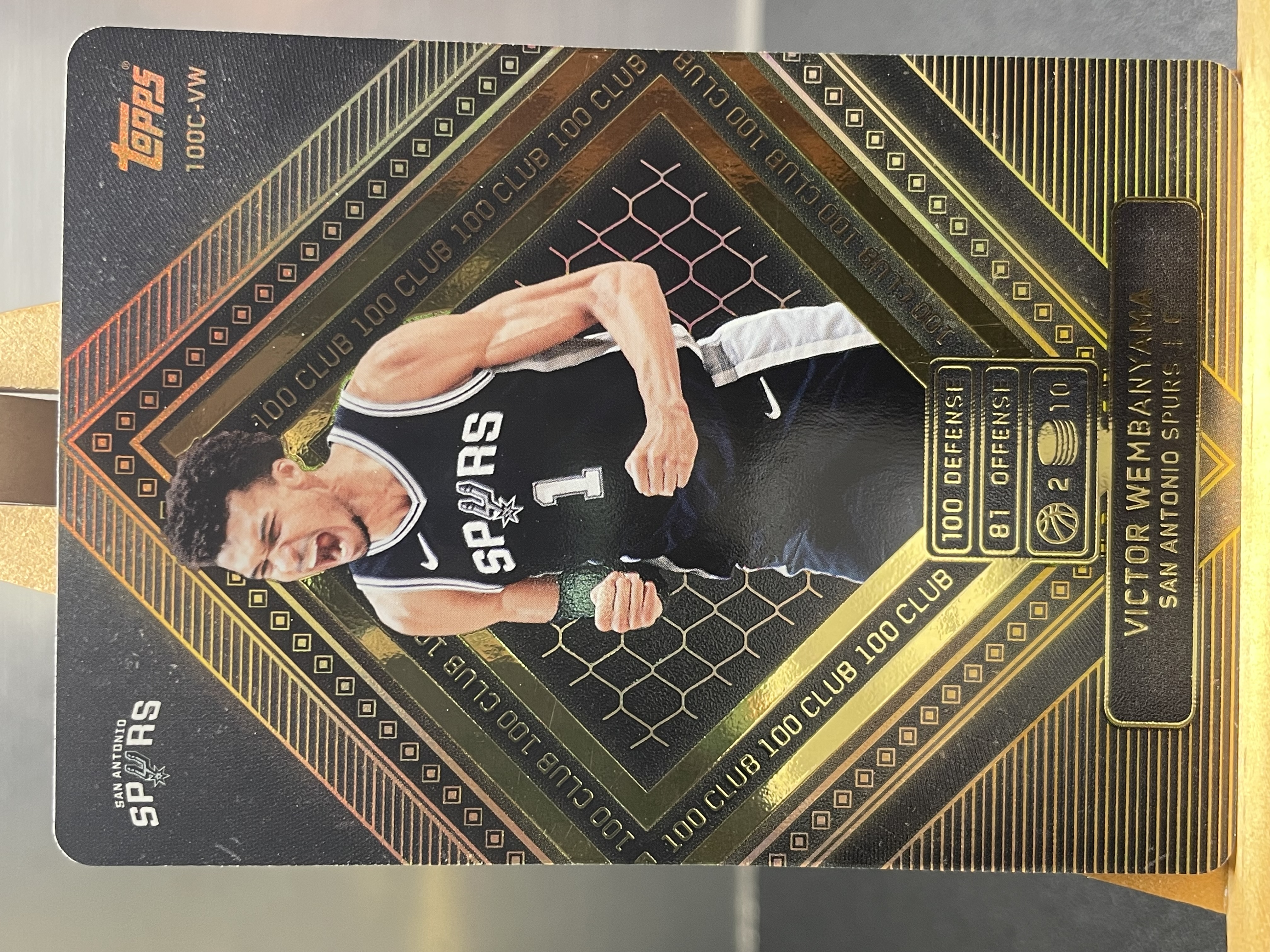 (C2) 2025 TOPPS 折射 维克托 文班亚马 马刺 近期大热球星 收藏必备 卡品如图 ! !