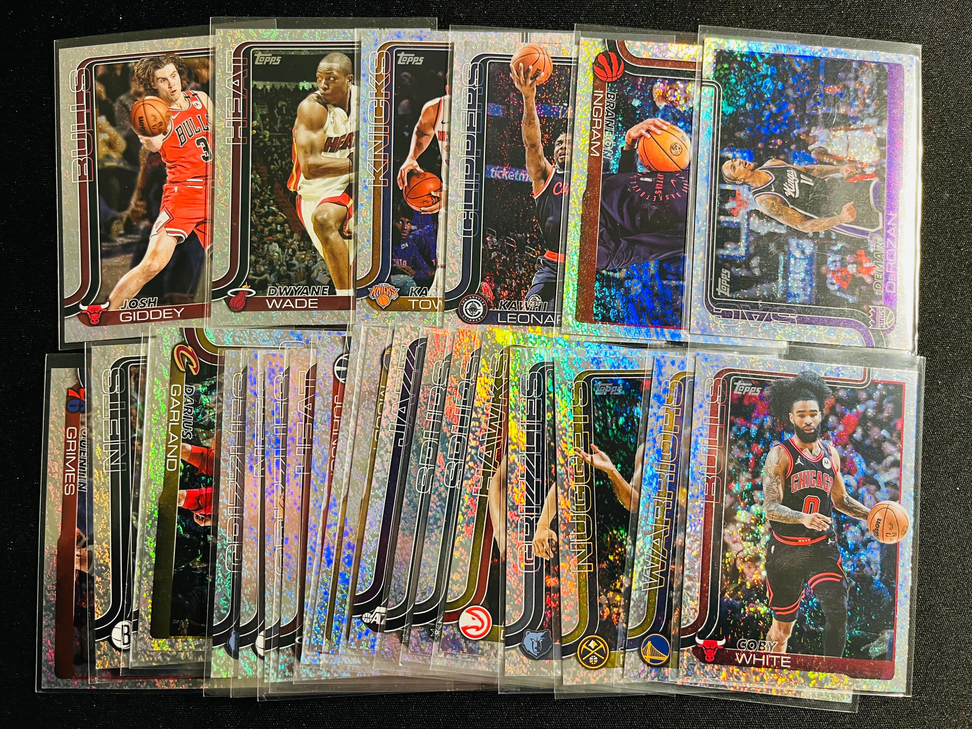 【古都代卖0手续费高额预付】2025-26 Topps 吉迪 韦德 唐斯 伦纳德 德罗赞 英格拉姆等 银箔折 一图打包 选图帅气 实卡好看 凑套收藏必备 #1——凉默