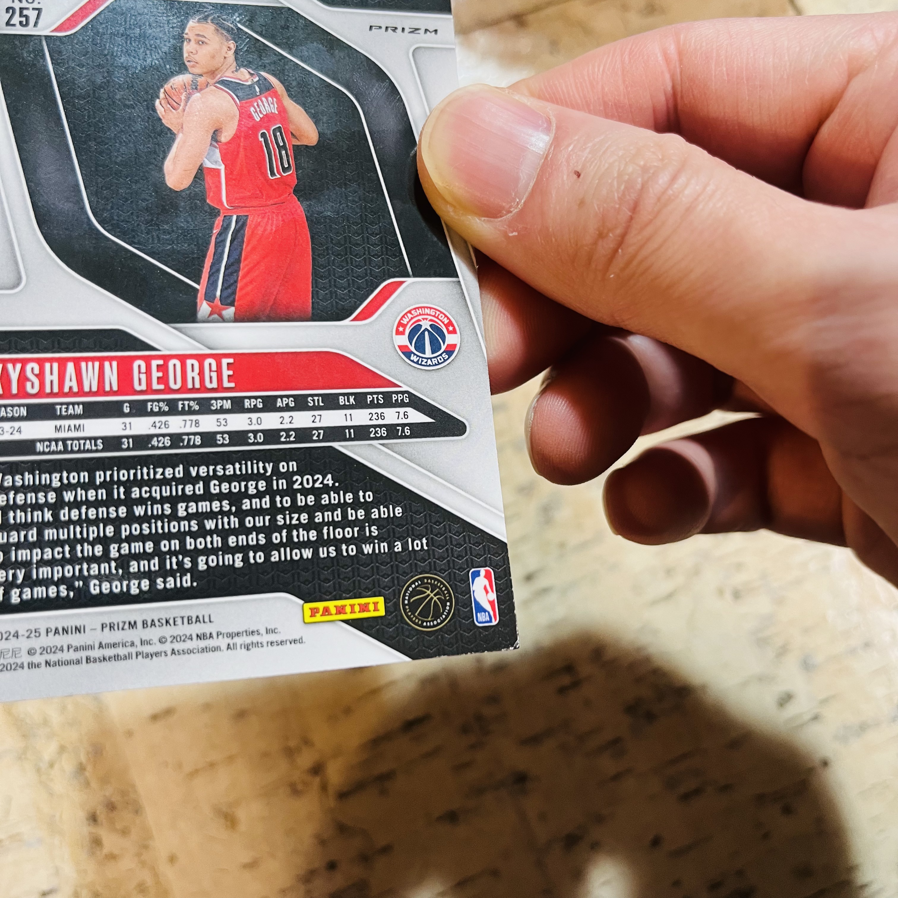 2024-25 Panini Prizm Kyshawn George RC 新秀 奇才 凯肖恩 乔治 正银折 银折射 2张打包 第2组 稀有折射 凑彩虹必备 一张背面右下角微瑕图三 一张中间细痕图四