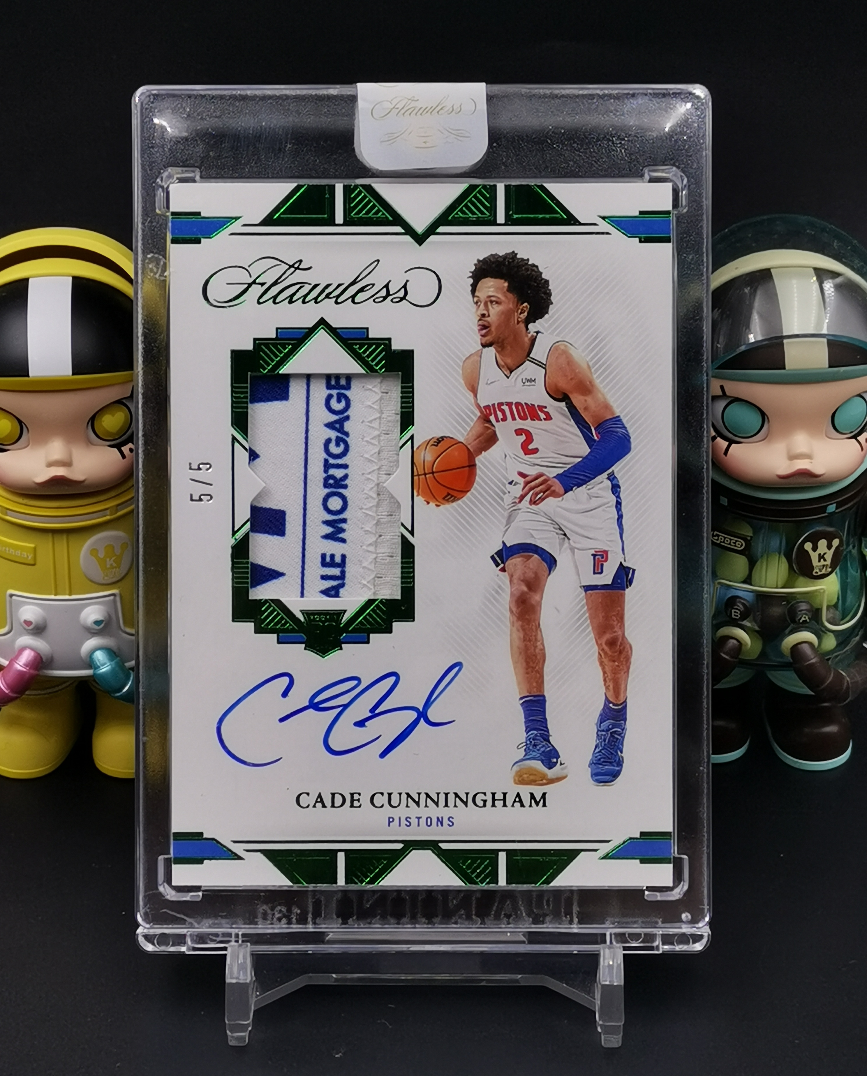 2021-22 Panini Flawless Cade Cunningham RC 【学浪】手提系列 活塞 新秀年 CC 坎宁安 康宁汉姆 赞助商标语球衣切割 签字 卡签 RPA SPM 绿宝石平行 5/5编 尾编 原封砖 系列Hit