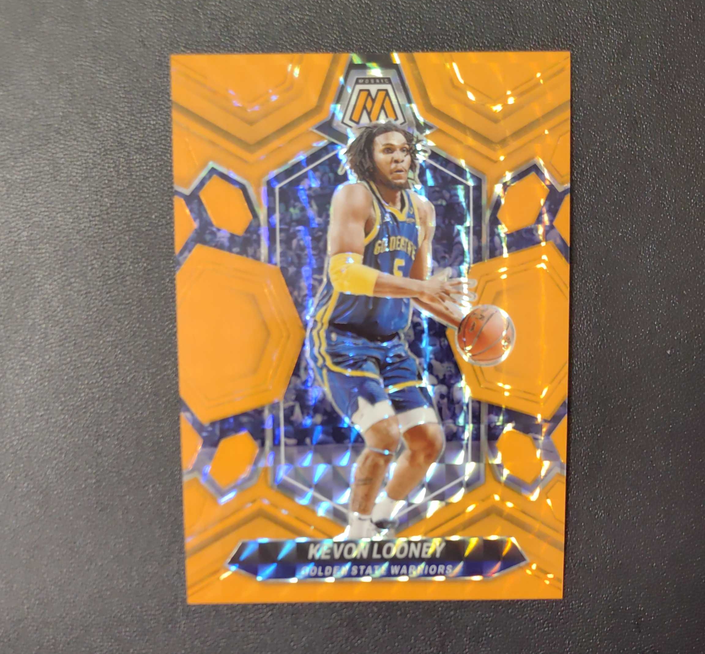 2023-24 Panini Mosaic Kevon Looney 马赛克 鲁尼 卢尼 卢姥爷 马赛克 橙折 /25 编 收藏必备 东契奇 sga 库里 文班亚马 詹姆斯