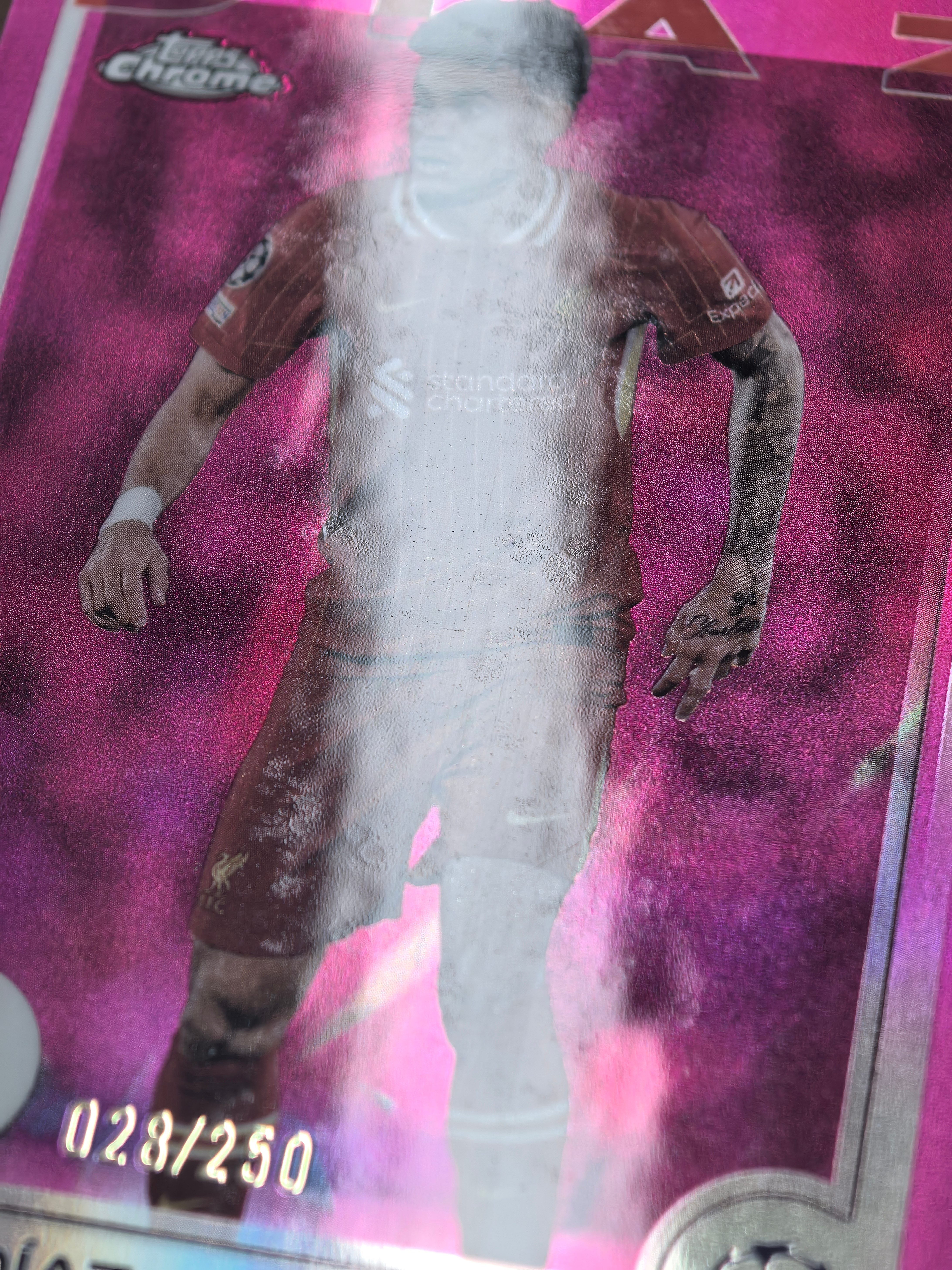 2024-25 Topps Chrome LUIS DIAZ 欧冠 利物浦 路易斯迪亚斯 028/250编 粉折 折射 微瑕 实卡精美 卡品如图 收藏必入 流浪