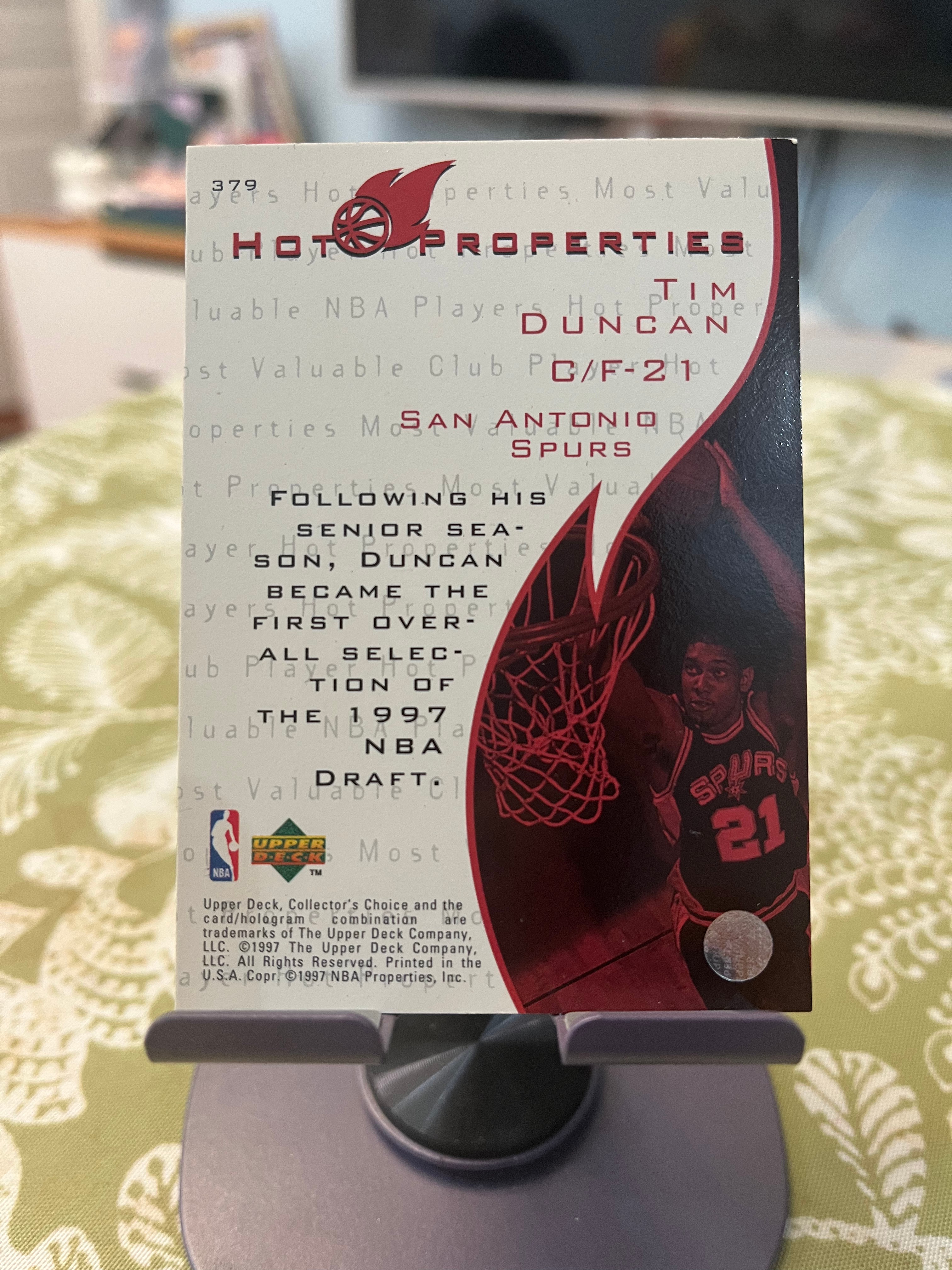 1997 Upper Deck 老卡 老特 Tim Duncan 蒂姆 邓肯 石佛 马刺【新秀年 HOT PROPERTIES】【边角瑕疵如图 介意勿拍】#1007