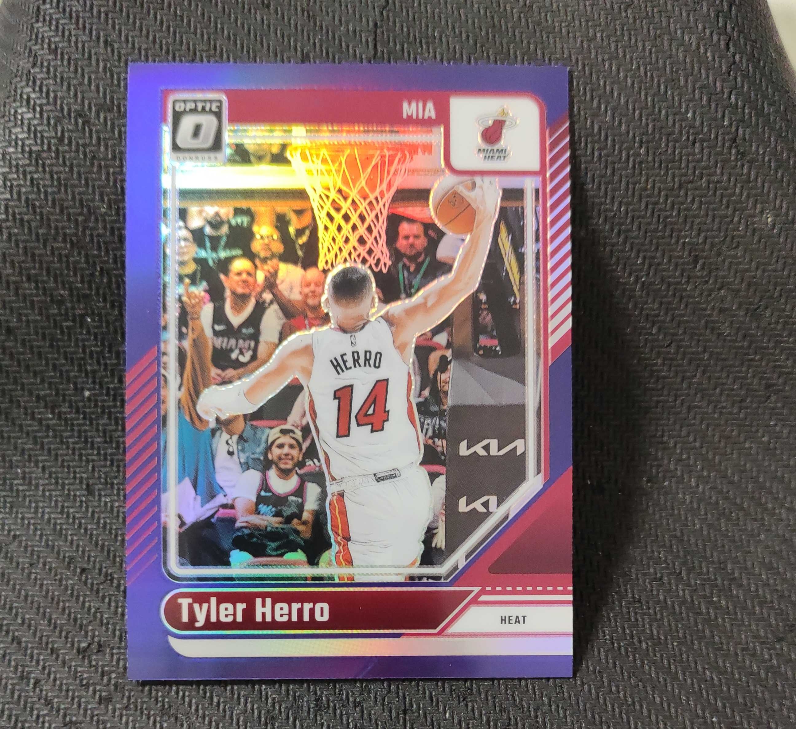 2024-25 Panini Optic Tyler Herro 泰勒 希罗 紫折 折射 热火队 收藏必备 可累计 收卡