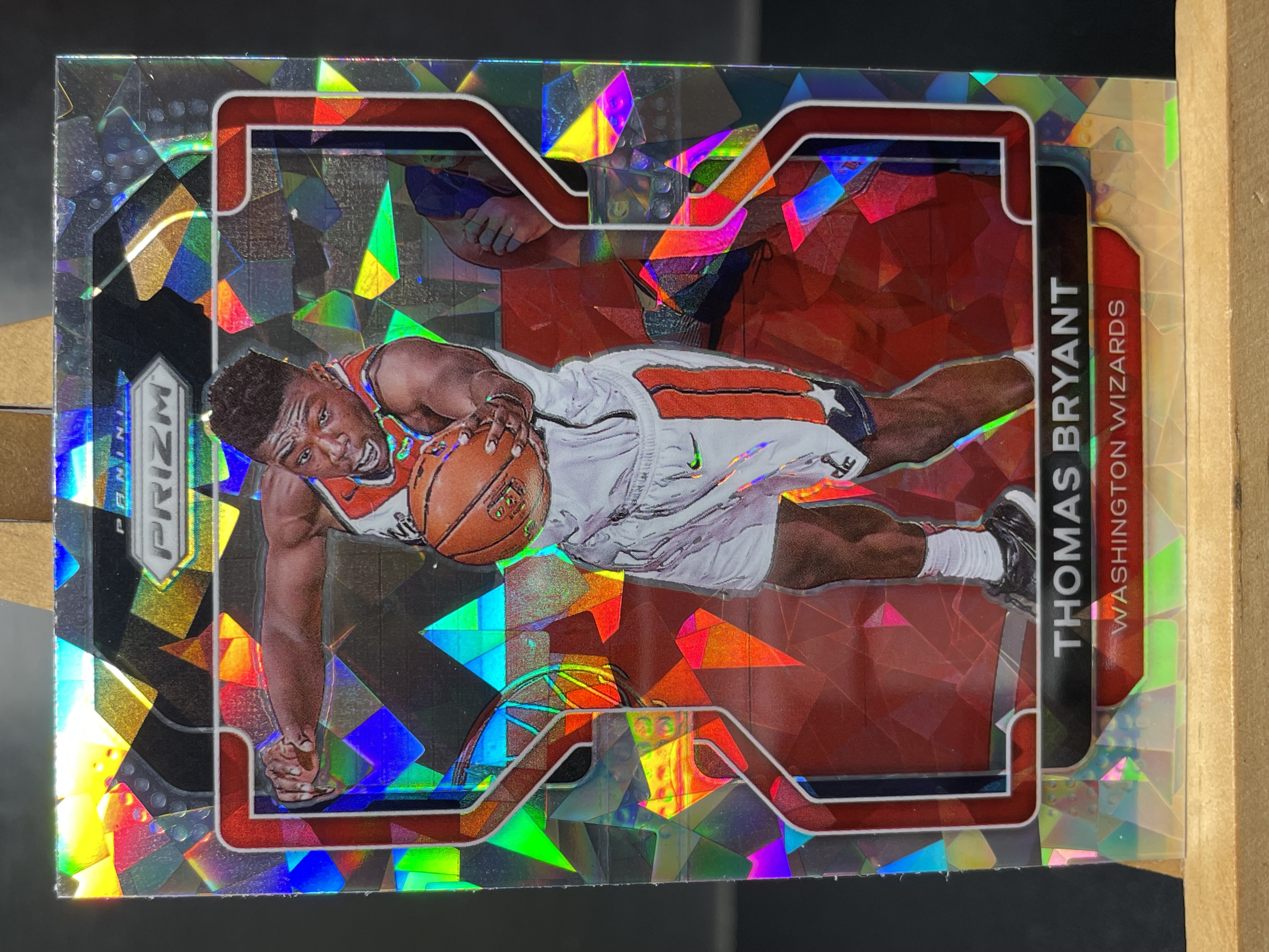 (S2) 2021-22 PANINI PRIZM 白碎冰 托马斯 布莱恩特  奇才  近期大热球星  收藏必备 卡品如图  ! ! !