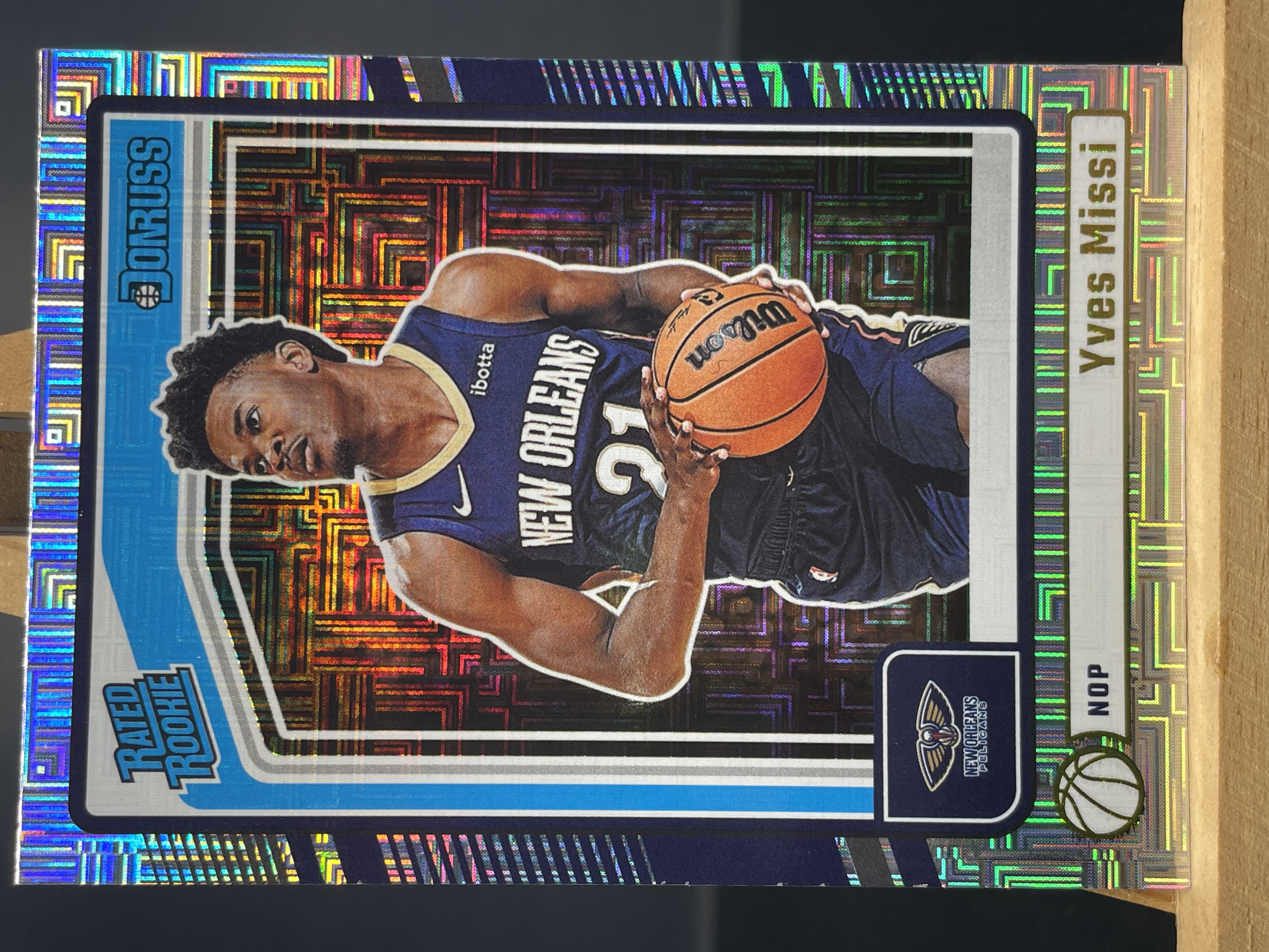 (B4) 2024-25 PANINI 杜蕾斯系列 迷宫折 新秀RC 伊夫 米西 鹈鹕 实卡好看 收藏凑套必备 卡品如图 !!!