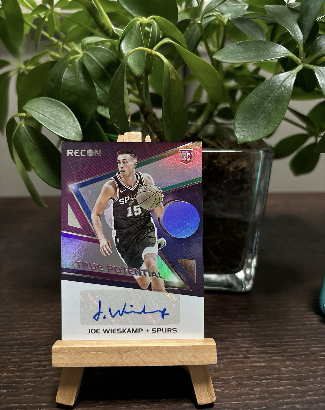 2020-21 Panini Recon Joe Wieskamp 《快乐卡舍接寄拍》马刺 乔 维斯坎普 新秀 折射 签字墨迹清晰 recon系列 瑕疵见图 投资收藏必备
