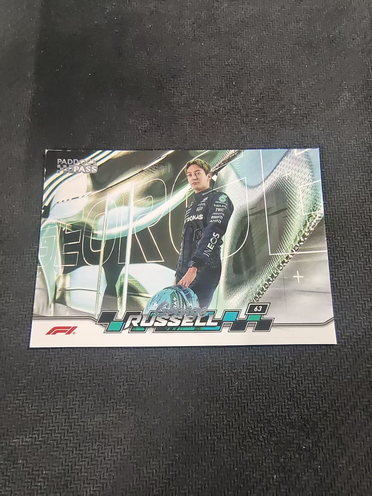 【汽水拍卖】2024 Topps Paddock Pass F1 George Russell 拉塞尔 梅奔 奔驰 围场通行证 划痕 边角瑕疵 @55