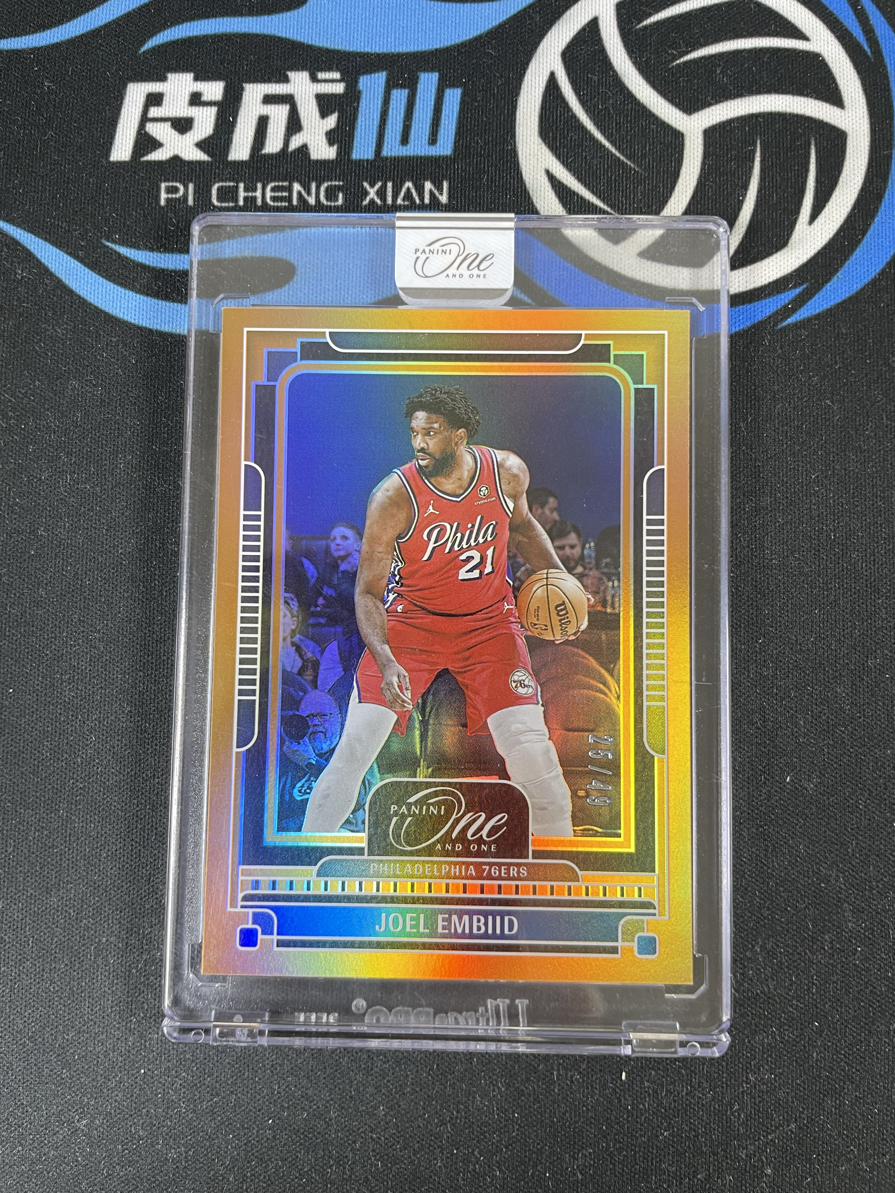 【皮成仙拍卖 统一手续费6%】 PANINI 24-25 ONE AND ONE 76人 JOEL EMBIID 大帝恩比德 橙折 49编 凑套必备 值得收藏【只发顺丰】北境19