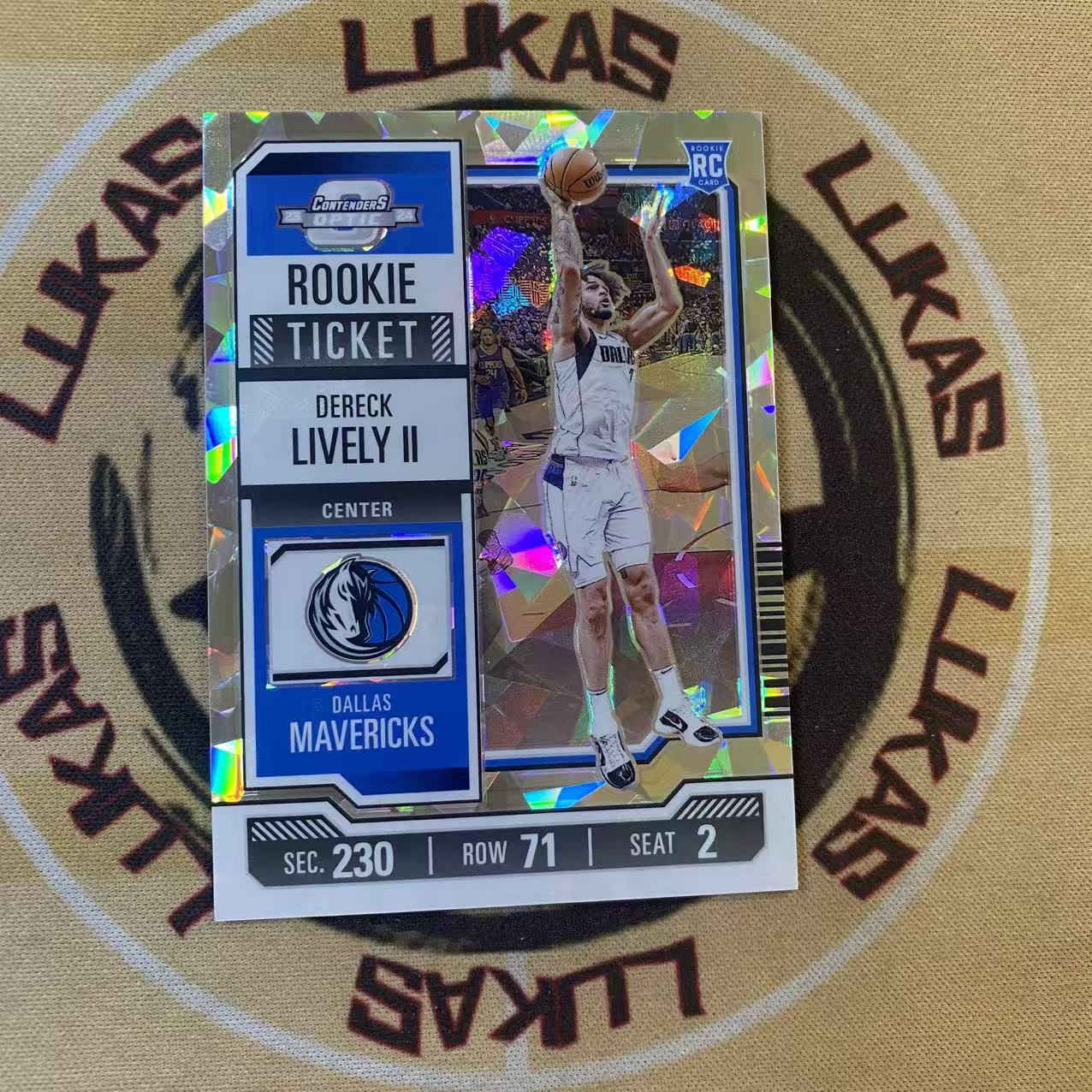 撸卡厮 Lukas 2324 球票 optic 独行侠 潜力新秀 莱弗利 DERECK LIVELY 新秀 23 编 新秀 碎冰折 新秀折 5/23(yyyj)