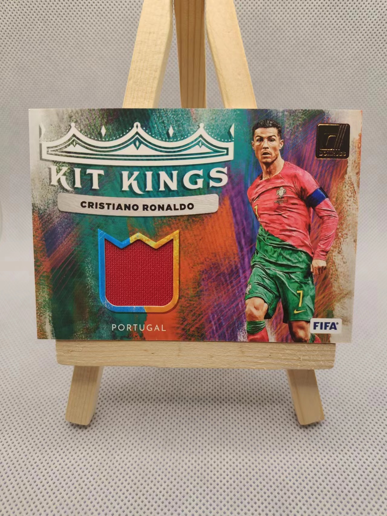 2022-23 Panini Donruss Cristiano Ronaldo 杜蕾斯系列 卡塔尔世界杯 葡萄牙选图 C罗 克里斯蒂亚诺 罗纳尔多 皇冠球衣物料切片  卡品如图 收藏必备 欢迎议价