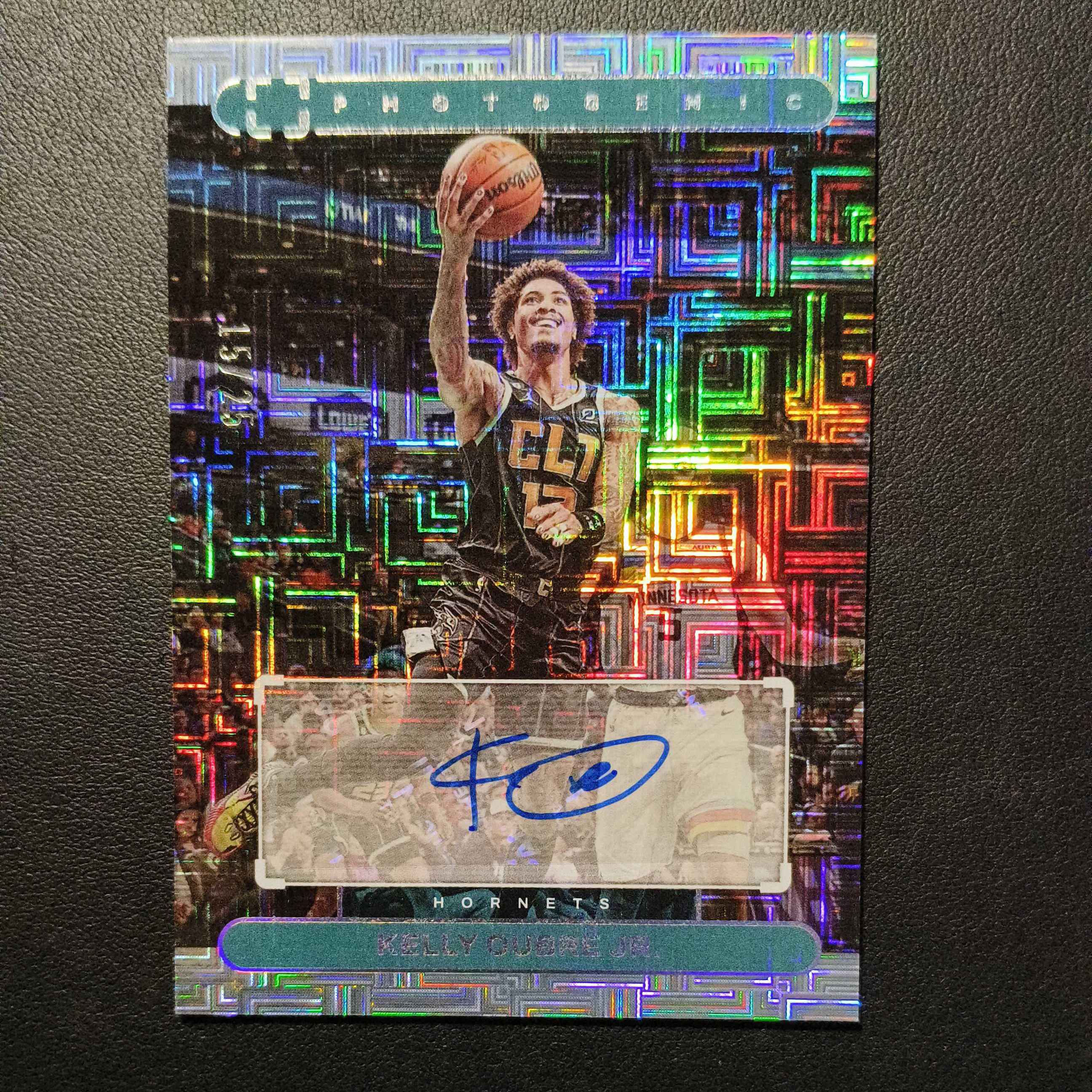 2022-23 Panini PaniniPhotoGenicNBA Kelly Oubre Jr. 上镜 黄蜂 凯利 乌布雷 76人 mojo折迷宫折 签字 /25编 低编 卡品如图 马克西好队友