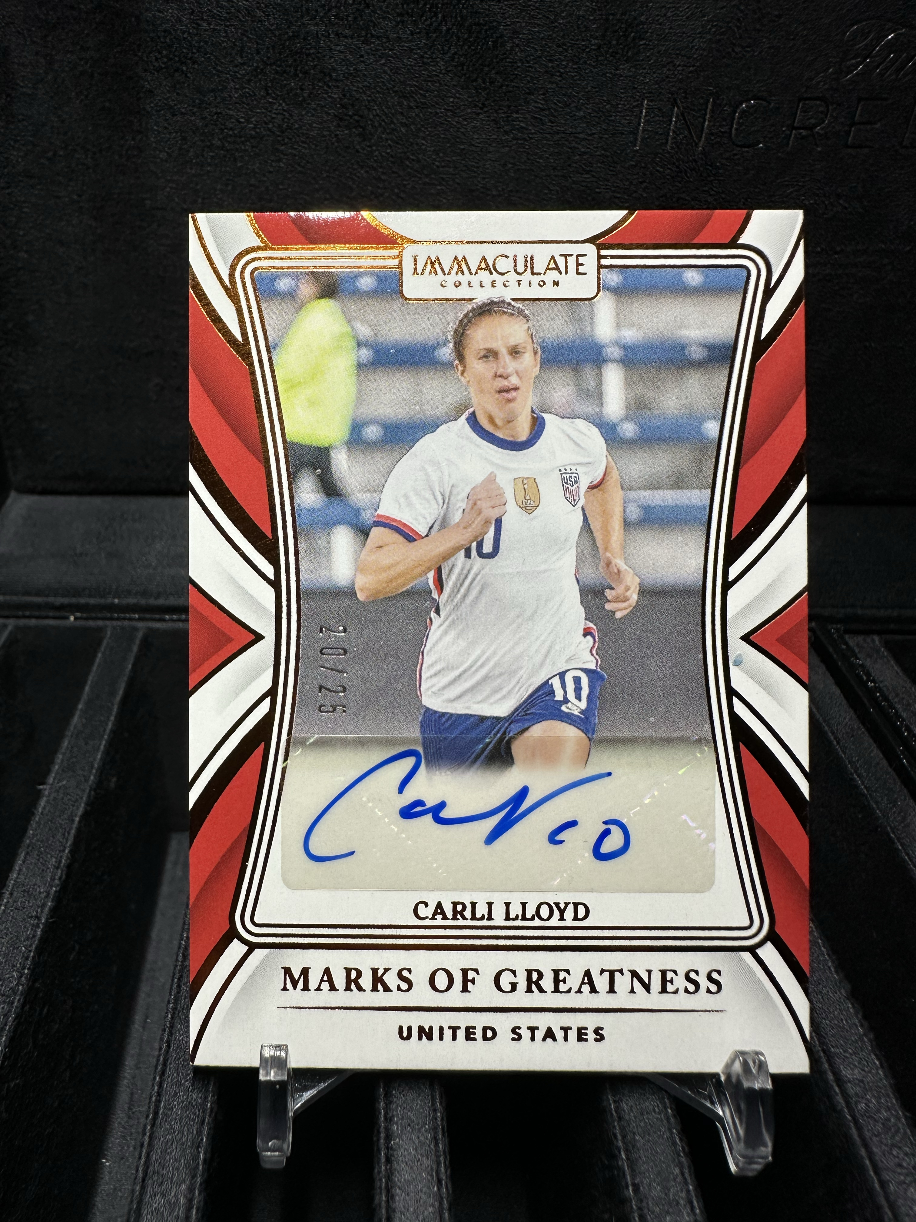 2025 Panini Immaculate Carli Lloyd 劳埃德20/25编 签字 伟大印记完美签背号 单一平行 美国选图爱咪咪高端系列卡品如图 美国女足世界足球小姐 卡莉收藏