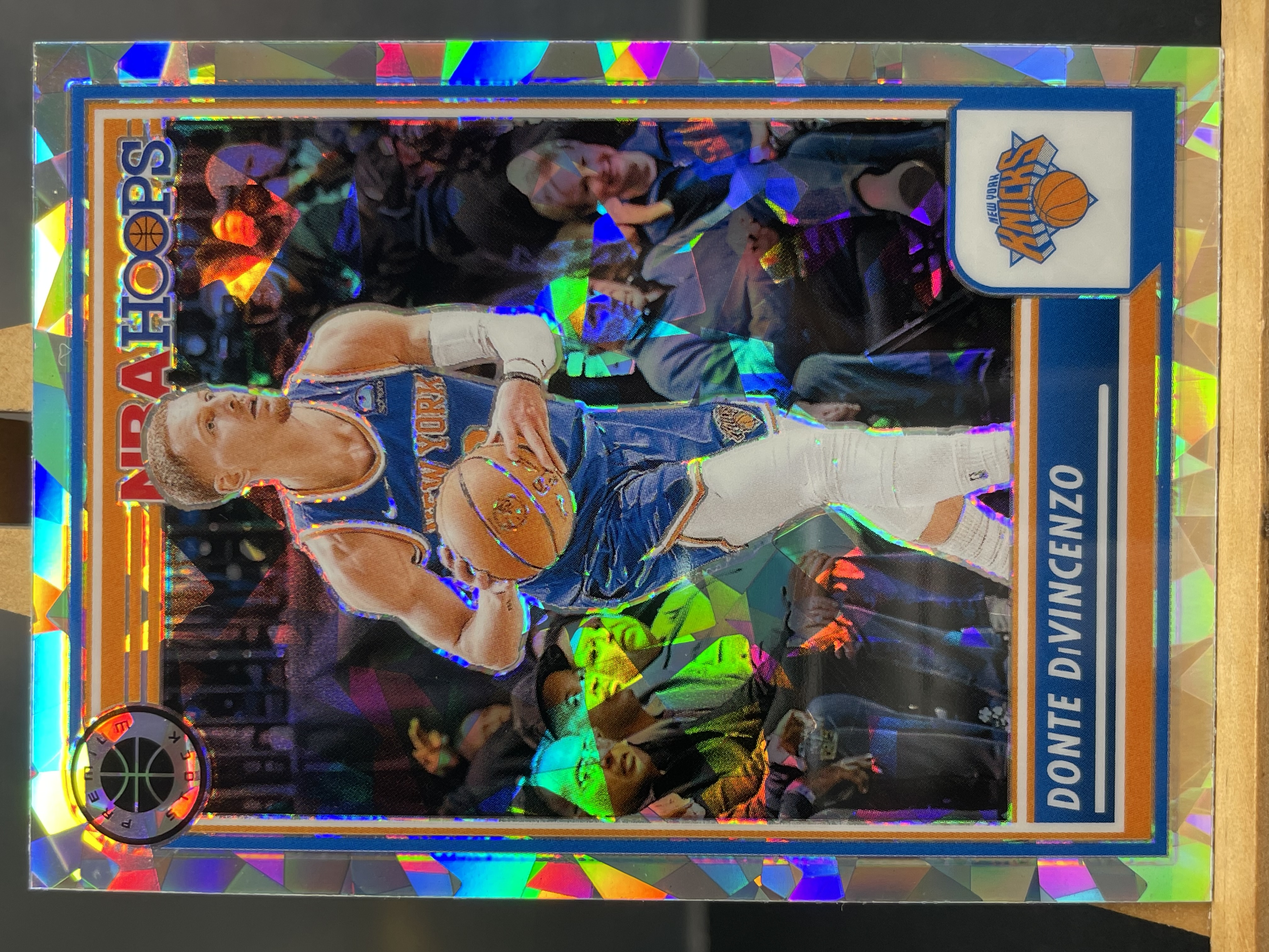 (C6)  2023-24 PANINI HOOPS 白碎冰 唐特 迪温琴佐 尼克斯  近期大热球星  收藏必备 卡品如图 ! ! !