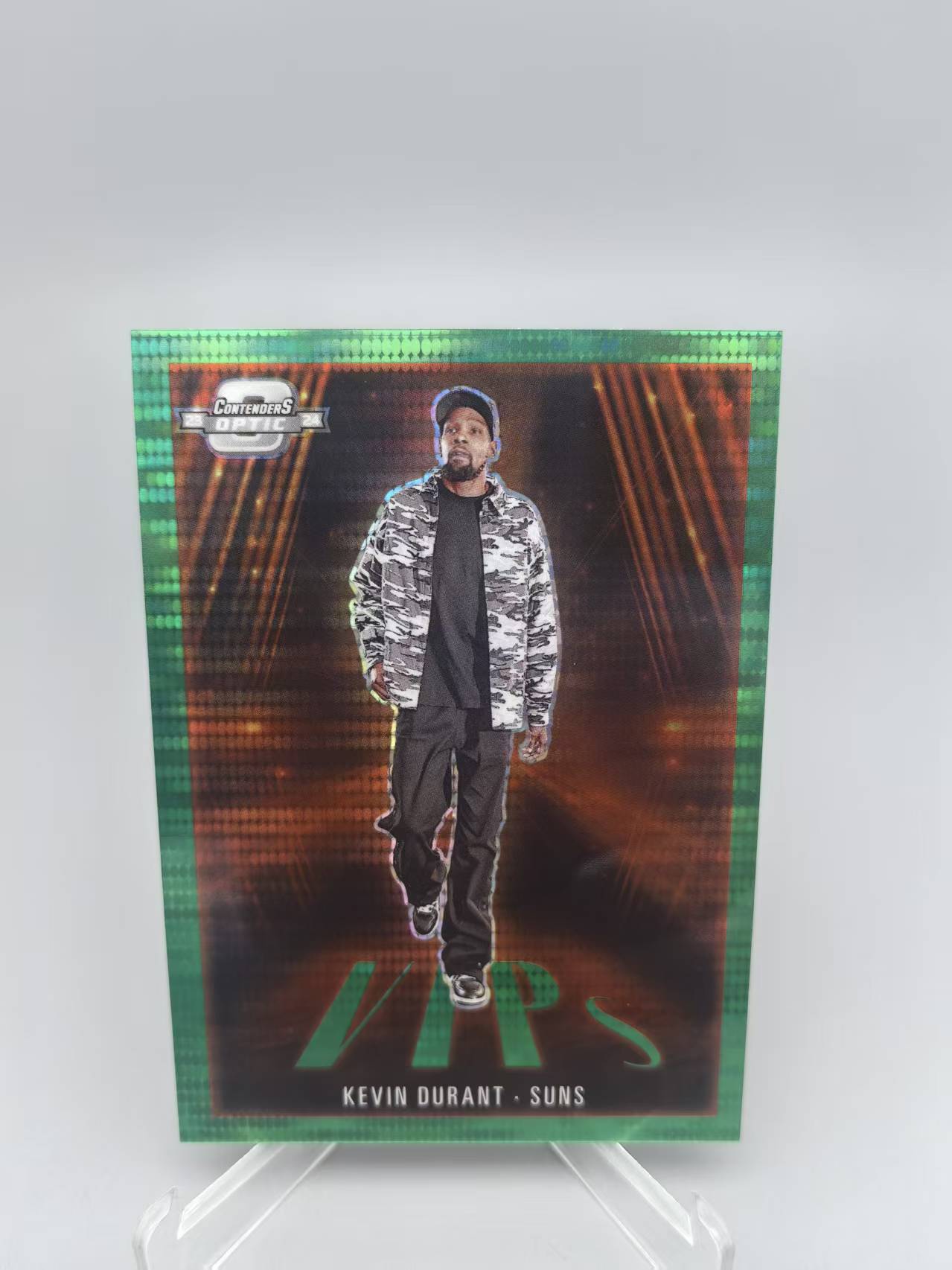 【坚果卡牌代拍】023-24 Panini Contenders Optic Kevin Durant 球票OP 凯文 杜兰特 KD 太阳 25编 VIPs 便装 走秀 出场 绿脉冲微瑕阿顺0919