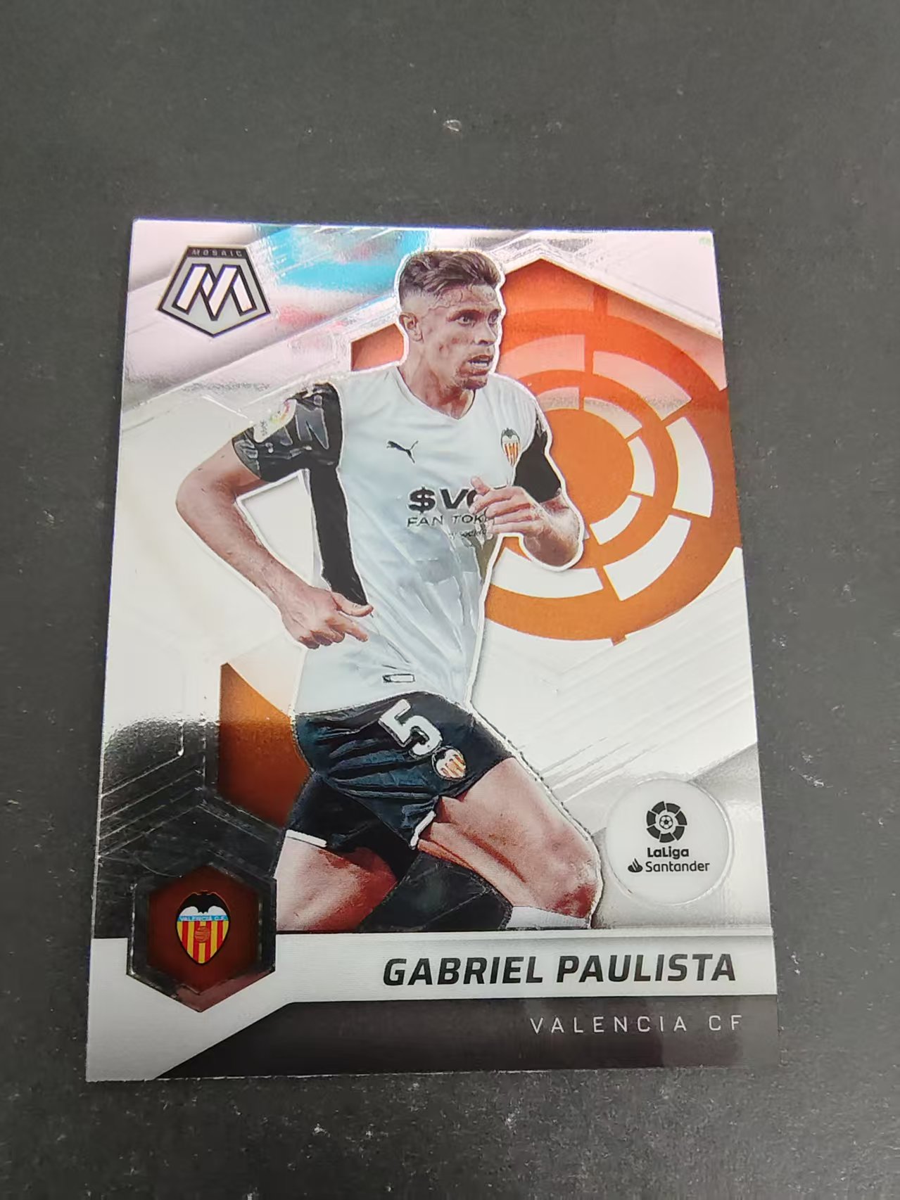 【可合并,不累计】2021-22 Panini Mosaic Gabriel Paulista 马赛克 西甲 瓦伦西亚队 加布里埃尔保利斯塔 划痕 边角瑕疵 #196