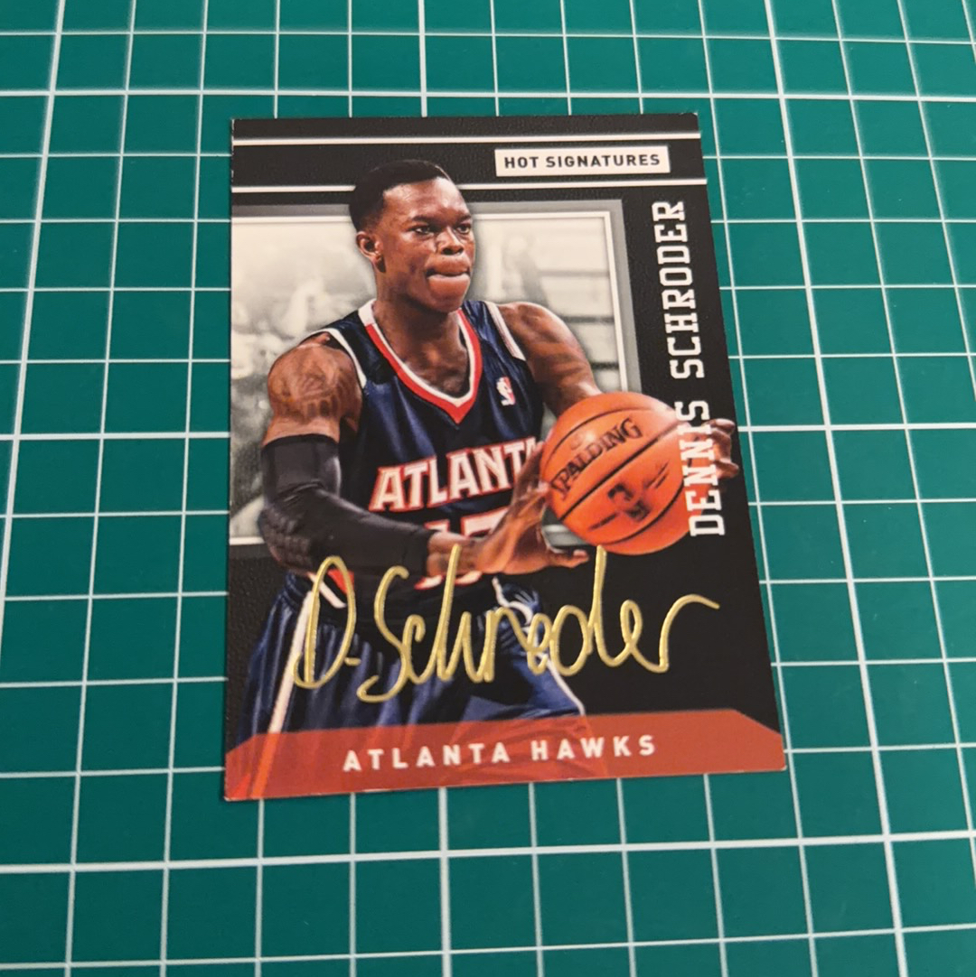 2014-15 Panini Americana Dennis Schroder S.p.a.丹尼斯施罗德 小黑 金签卡 签名 签字 烫金印签 十年老卡 绝版卡 稀有大比例 白边