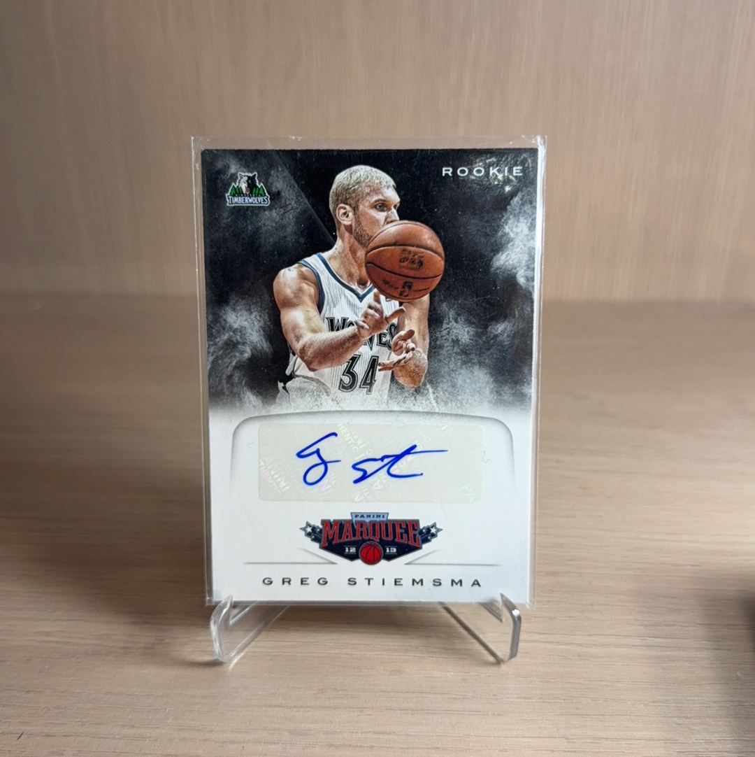 2012-13 Panini Marquee Greg Stiemsma RC 【免费代卖】森林狼 新秀 RC 格雷格 斯蒂恩斯玛签字 贴签 MARQUEE系列 折射 卡品如图 值得收藏!!
