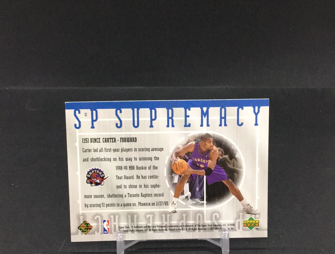 【DC拍卖】11.19 UD SPA 大比例折射特卡 经典老特 实卡美如画 四大分卫之一 名人堂巨星 NBA历史最强扣将 半人半神 文斯 卡特(微瑕)