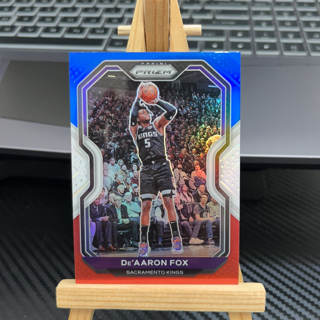 2020-21 Panini Prizm De'Aaron Fox 达龙 福克斯 国王 三色折 折射 prizm系列 pz 卡品如图 瑕疵看图 看图 看图 !凑图必备 值得收藏.