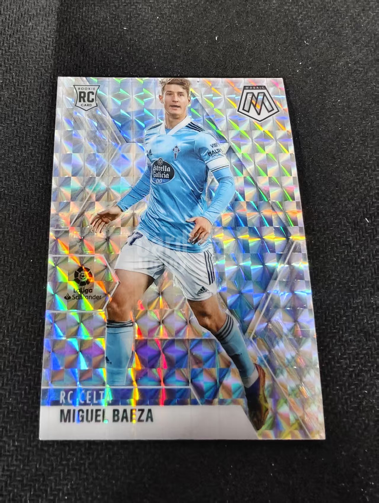 2020-21 Panini Mosaic La Liga Miguel Baeza 米格尔·巴埃萨 塞尔塔 新秀RC 马赛克折 西甲 划痕 边角瑕疵 #79
