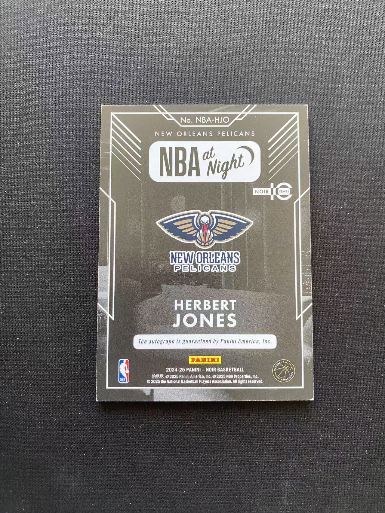 2024-25 Panini Noir Herbert Jones 诺尔 鹈鹕 赫伯特 琼斯 99编 NBA之夜 卡签 签字【king#57】瑕疵如图