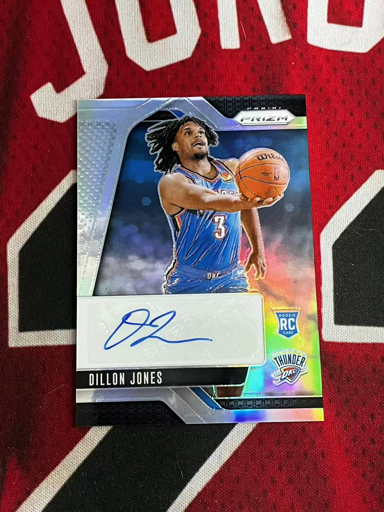 【接寄拍费率低至5%含卡淘手续费】2024-25 PANINI PRIZM PZ 系列 雷霆 新秀RC 狄龙琼斯 签字卡 正新秀签 银折 折射 专收凑套必备【烂臭嘴拍卖】