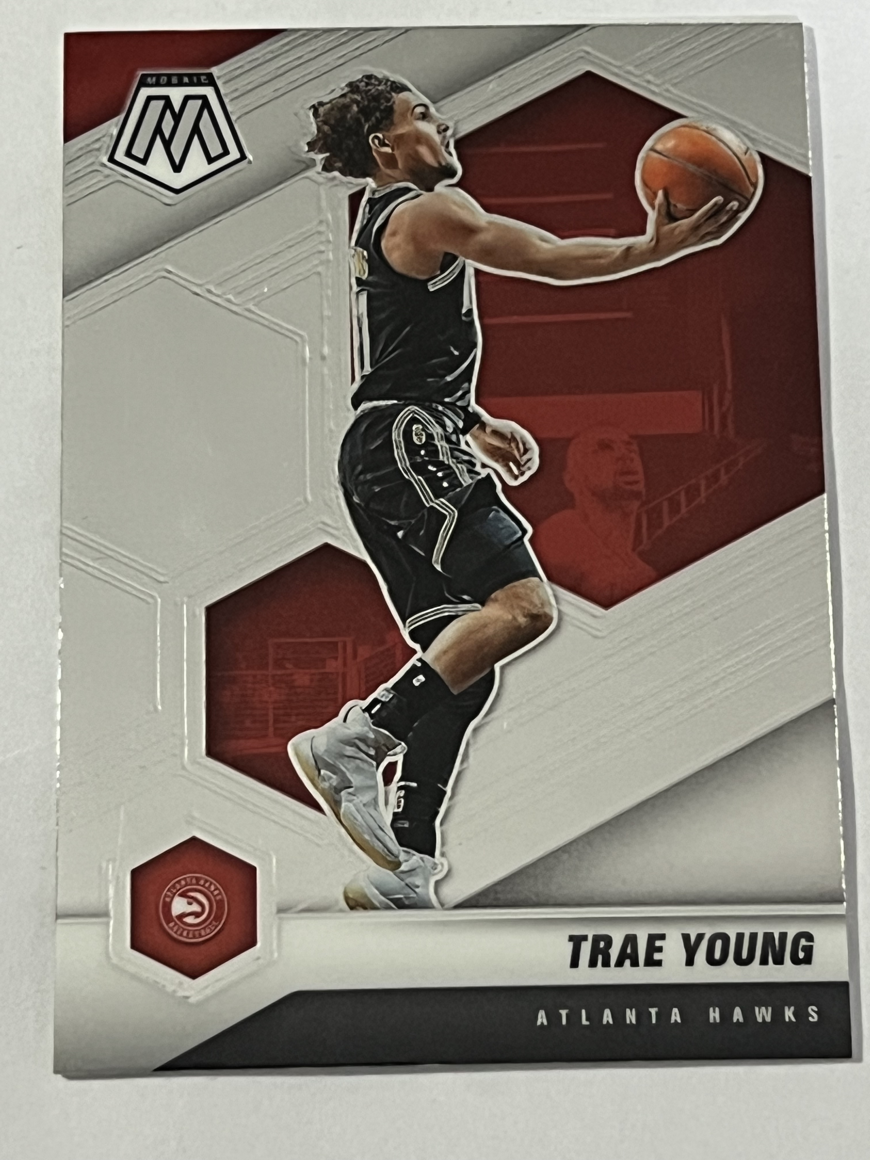 2020-21 Panini Mosaic Trae Young 特雷杨 吹杨 老鹰队 《 热门球星 收藏必备 》 凑套必备 实卡精美 #18