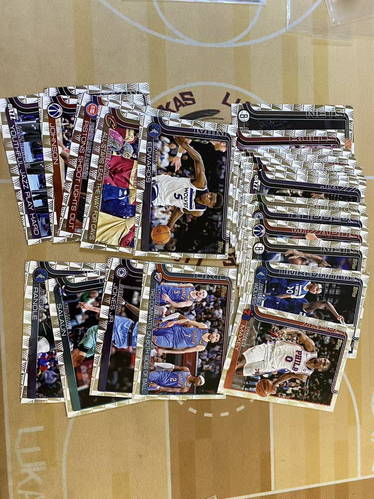 撸卡厮 Lukas 2025 topps篮网折 马克西 爱德华兹 雷霆全队 带队打包(nq)