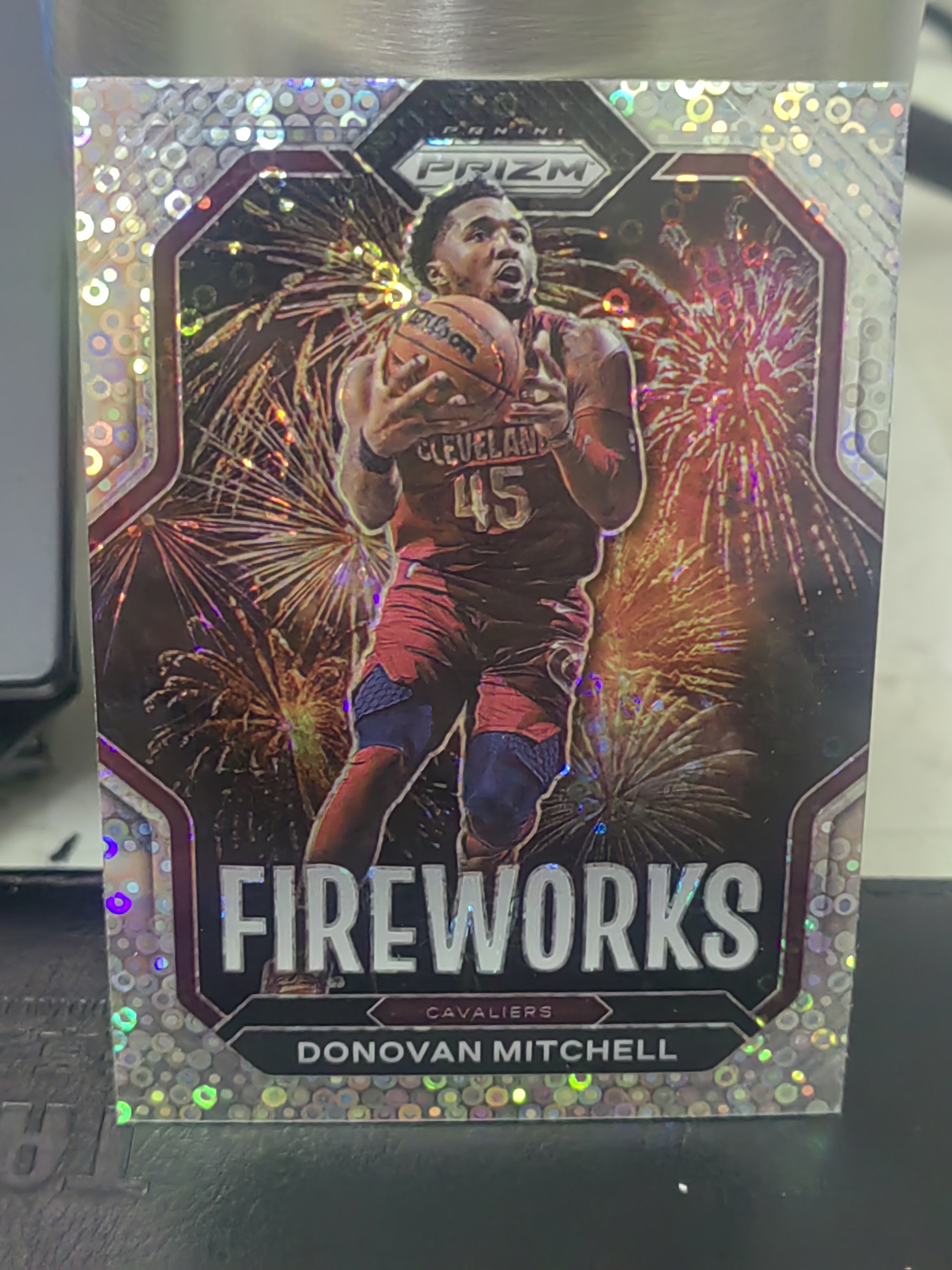 2022-23 Panini Prizm Donovan Mitchell PZ 多诺万 米切尔 骑士 泡泡折 烟花 特卡 篮 白边白角 不保卡品 卡品如图