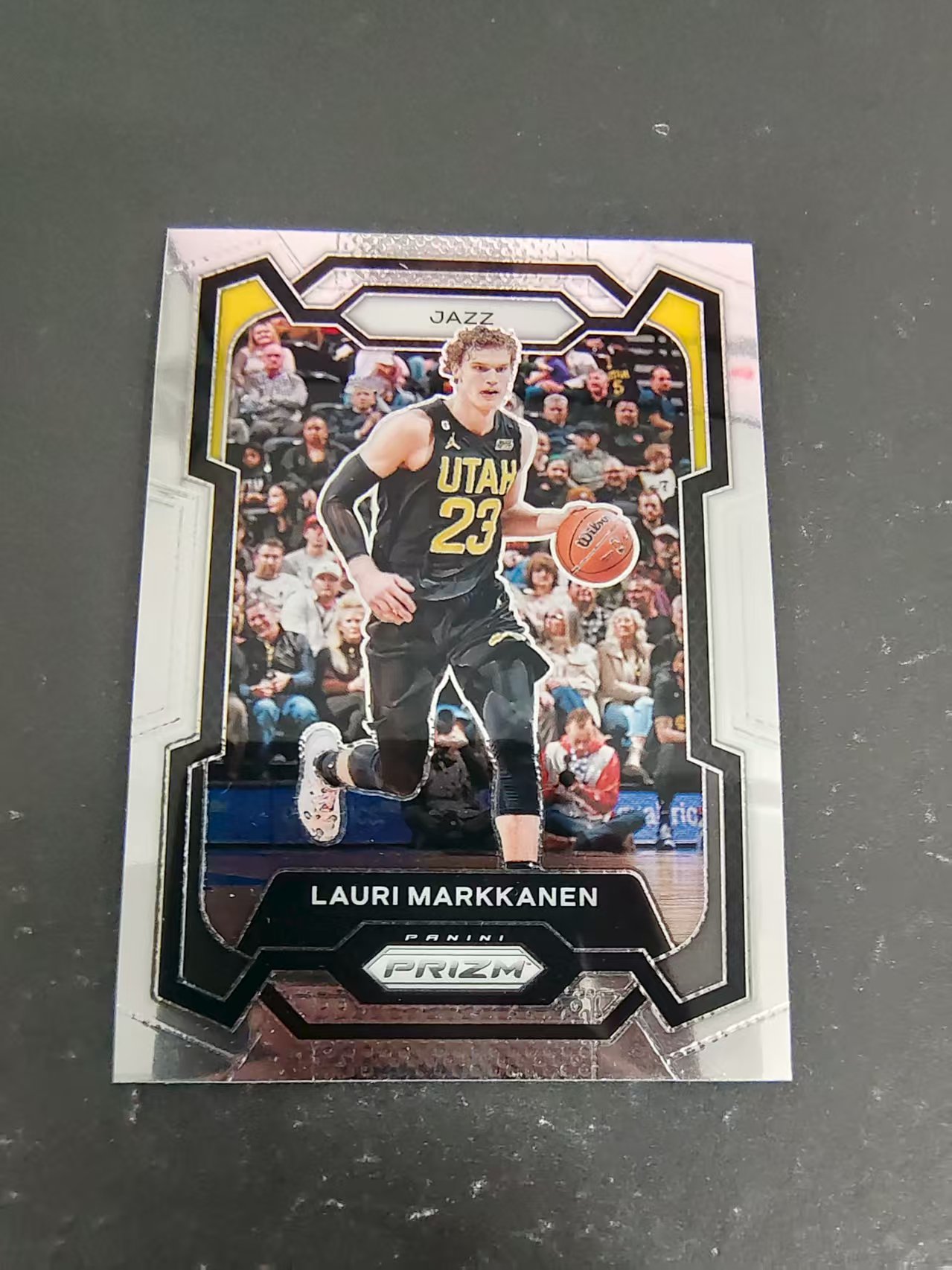 【可合并,不累计】2023-24 Panini Prizm Lauri Markkanen 劳里 马尔卡宁 爵士 PZ 划痕 边角微瑕 #93