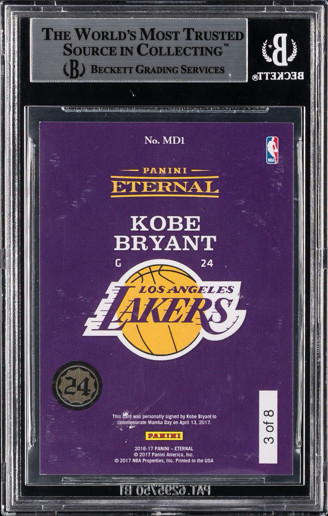 2016-17 Panini Eternal Kobe Bryant 【小柴拍卖】科比 布莱恩特 签字 卡签 黑曼巴绰号black mamba 老大/8背号编 金笔铭文 涂鸦墙 顶级收藏 BGS评级8.5 蛇纹背景 超酷专收 姆总