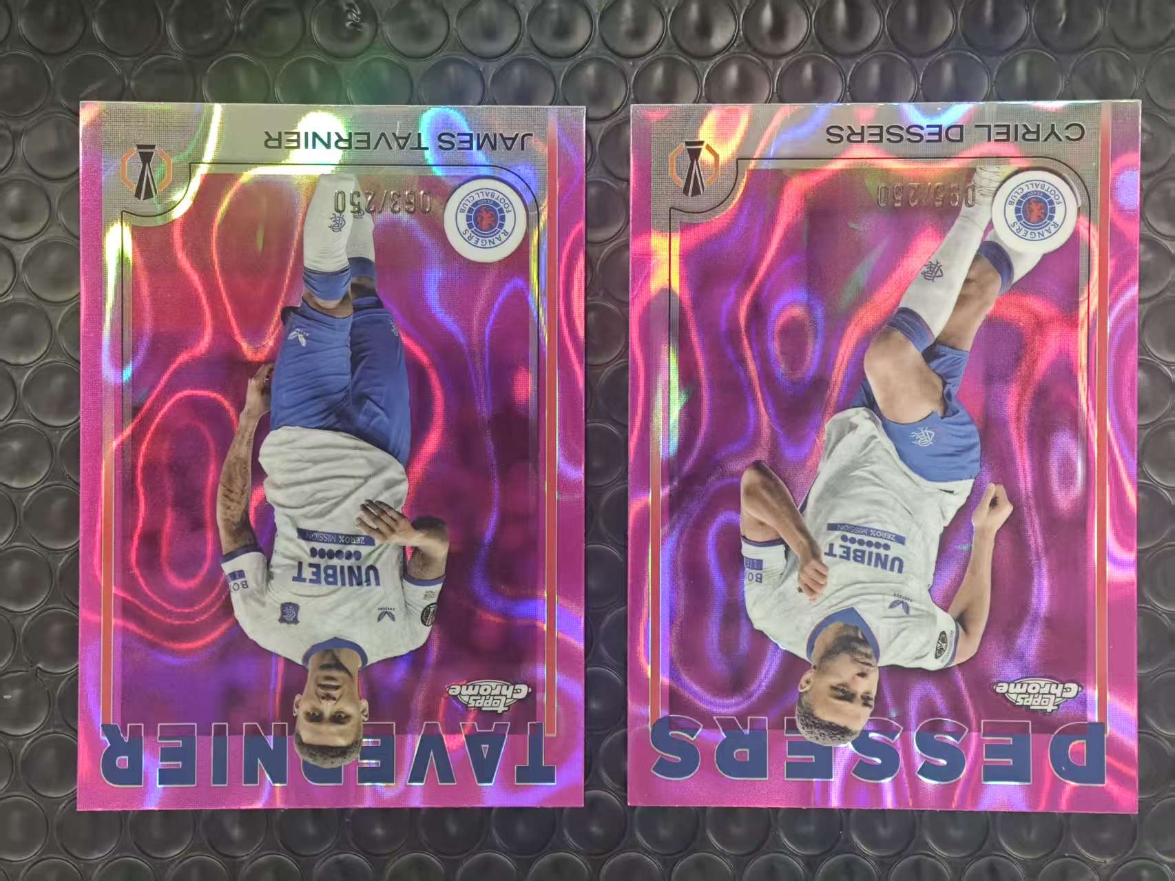 2025 Topps Chrome James Tavernier欧冠TC 流浪者 西里尔 德瑟斯 塔弗尼尔 塔沃尼尔 250编 粉熔岩折 折射 2张打包LOT 如图【原地起飞卡社】MVP11.11