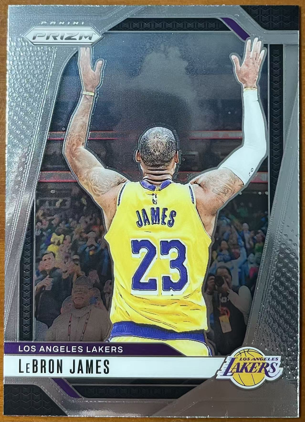 2024-25 Panini Prizm LeBron James 湖人 勒布朗 詹姆斯 经典撒镁粉选图 卡品如图(苹果)