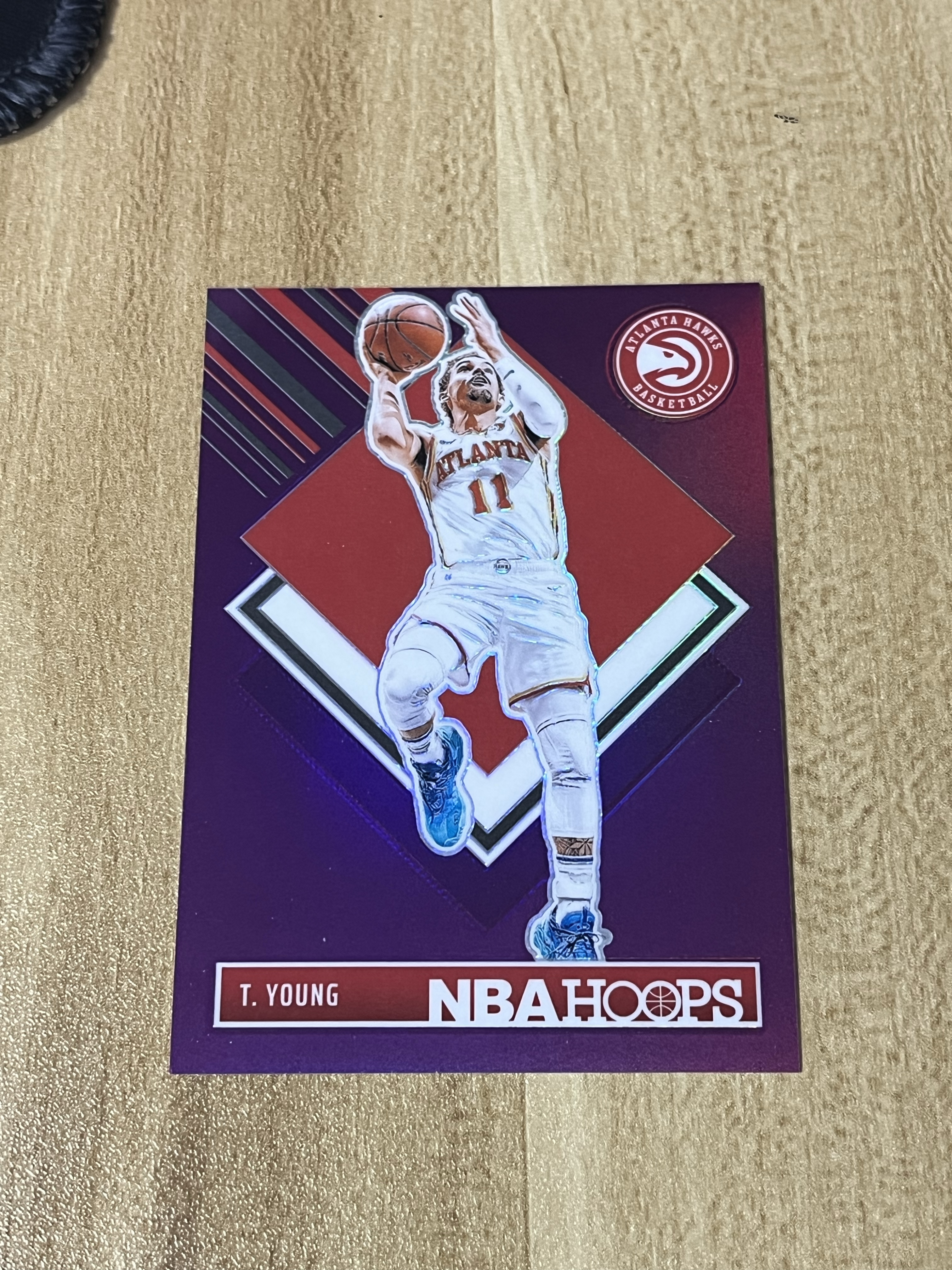 【WD拍卖】PANINI 24-25 HOOPS 老鹰 市长 特雷杨 紫折 /249编 凑套必备 值得收藏 卡品如图 财总