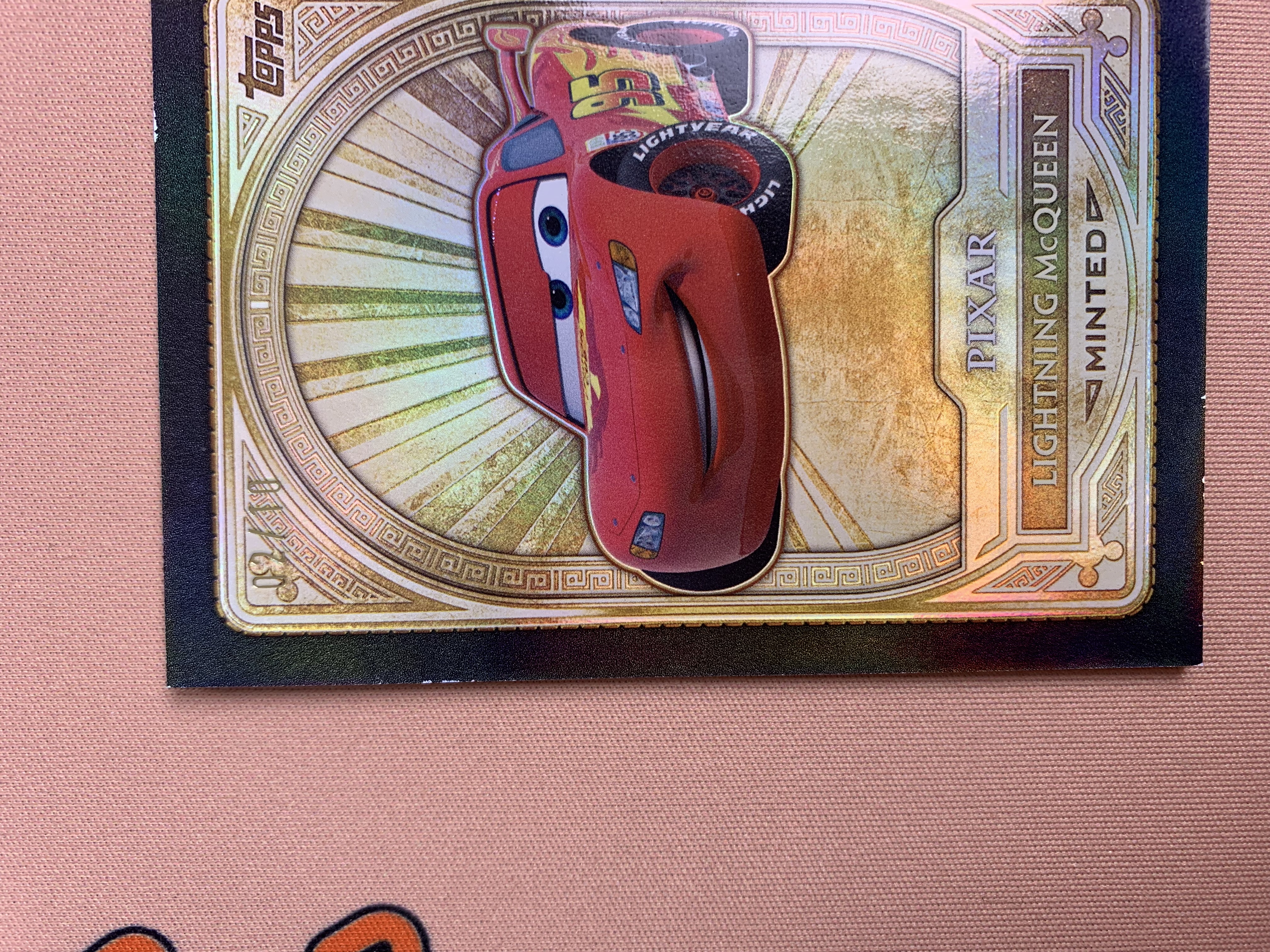 2025 Topps Disney 迪士尼 mint系列 闪电麦昆 黑折 02/10 金平行 微瑕 卡品如图 关联:米奇 米妮 史迪奇 小熊维尼 乐佩 艾莎 贝儿 爱丽儿 topps