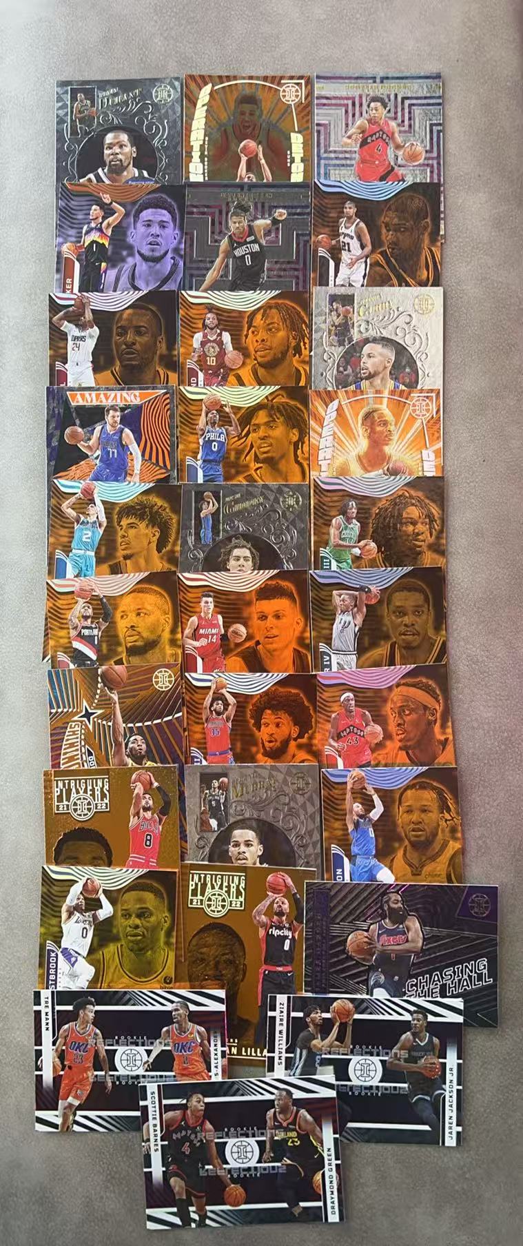 5552【330球星卡实体店代卖】2021-22 帕尼尼 幻想 哈登 布伦森 SGA 库里 邓肯 利拉德 马克西 格林 布克 东契奇 杜兰特 等 30张 LOT 无卡具 仅顺丰寄付(KIM6)