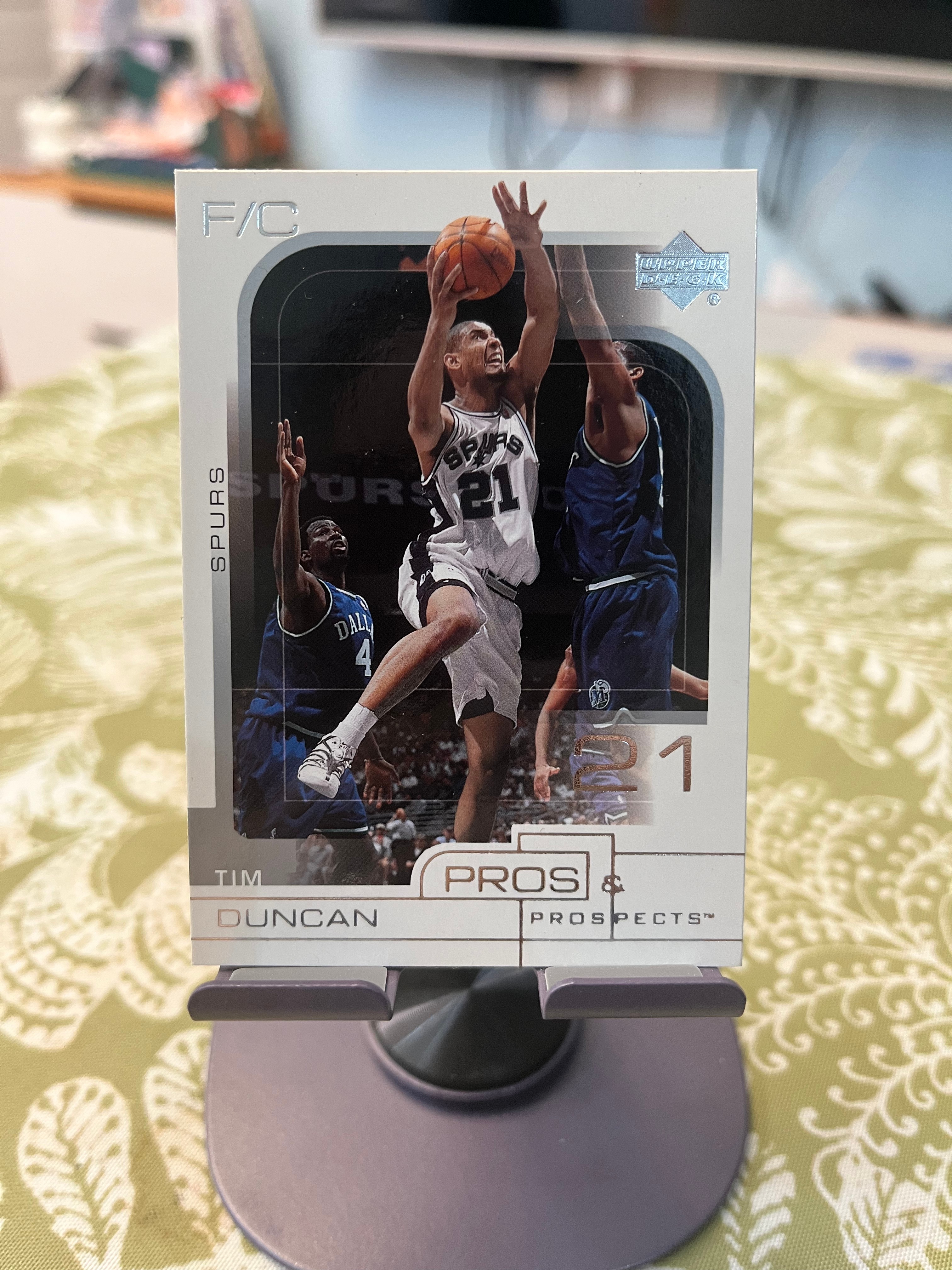 2001 Upper Deck 老卡 老特 Tim Duncan 蒂姆 邓肯 石佛 马刺【PROS & PROSPECTS】【边角瑕疵如图 介意勿拍】#1062