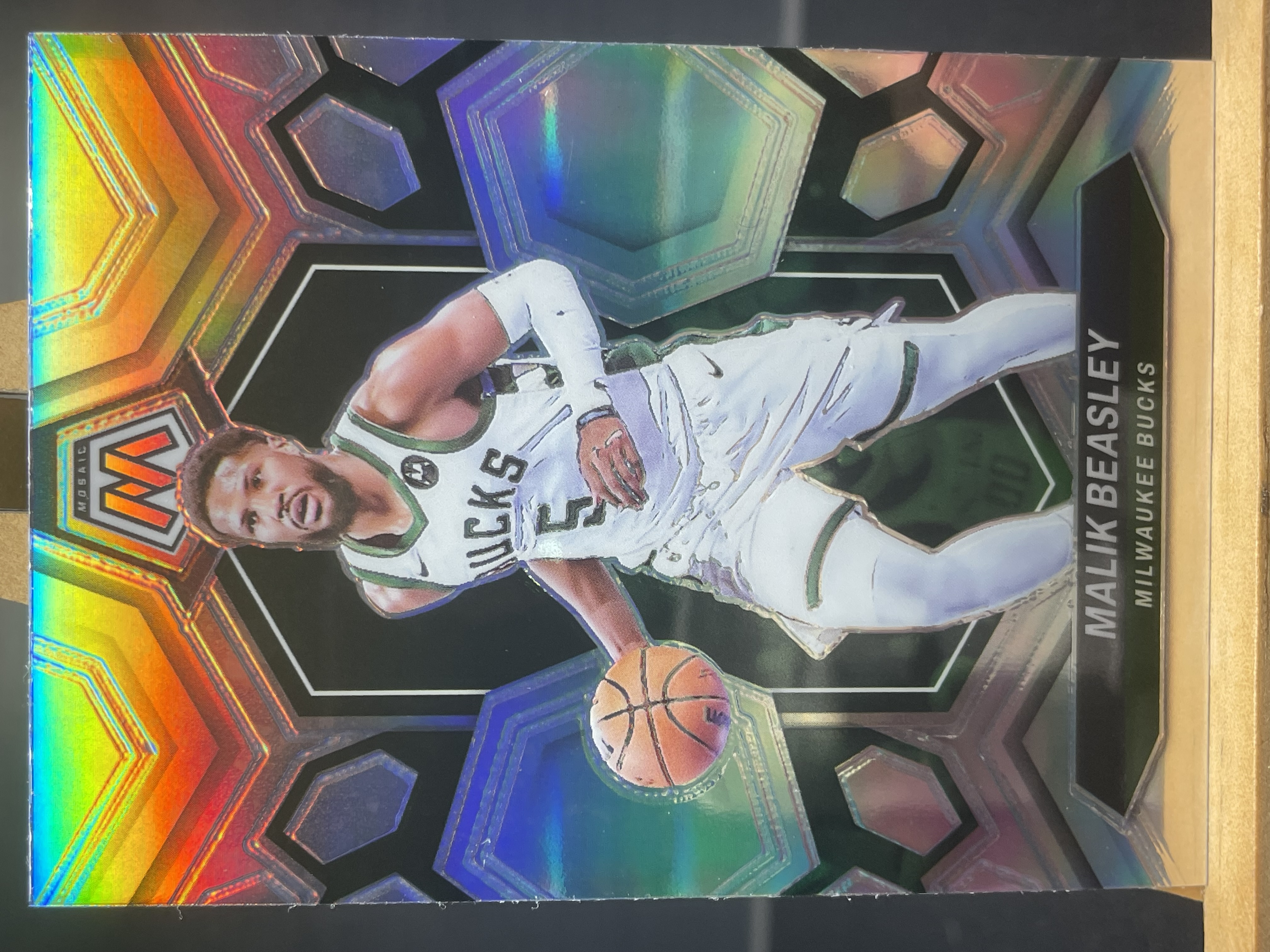 (B2) 2023-24 PANINI 马赛克系列 银折 马利克 比斯利 雄鹿  近期大热球星  收藏凑套必备 卡品如图！！！