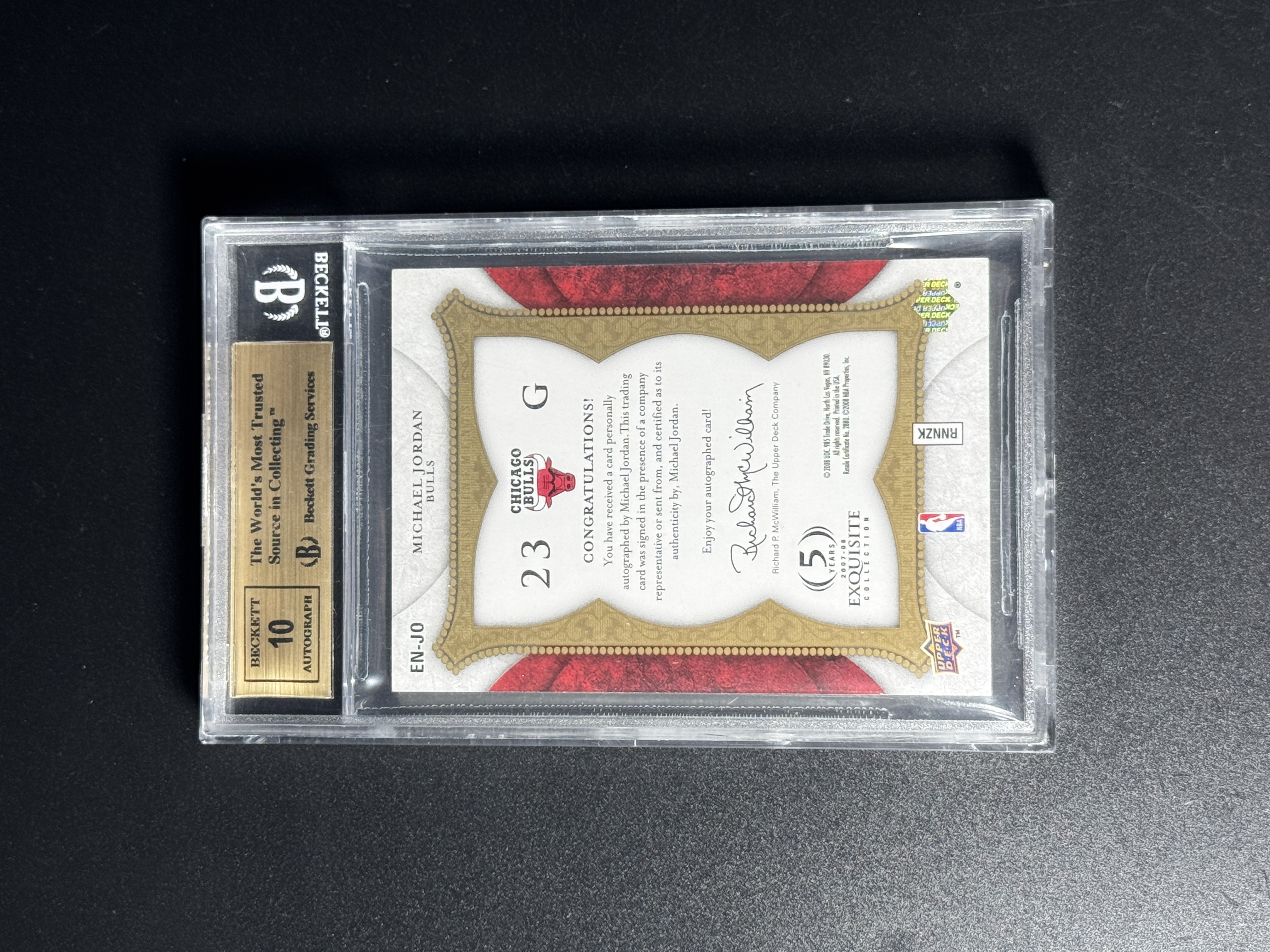 【喷子拍卖】2007-08 UD exquisite Michael Jordan 木盒 芝加哥公牛 篮球之神 迈克尔 乔丹 enshrinements 大金牌 签字 25编 卡签 最有价相框 hit 小分好 BGS金标9.5/10 YLI