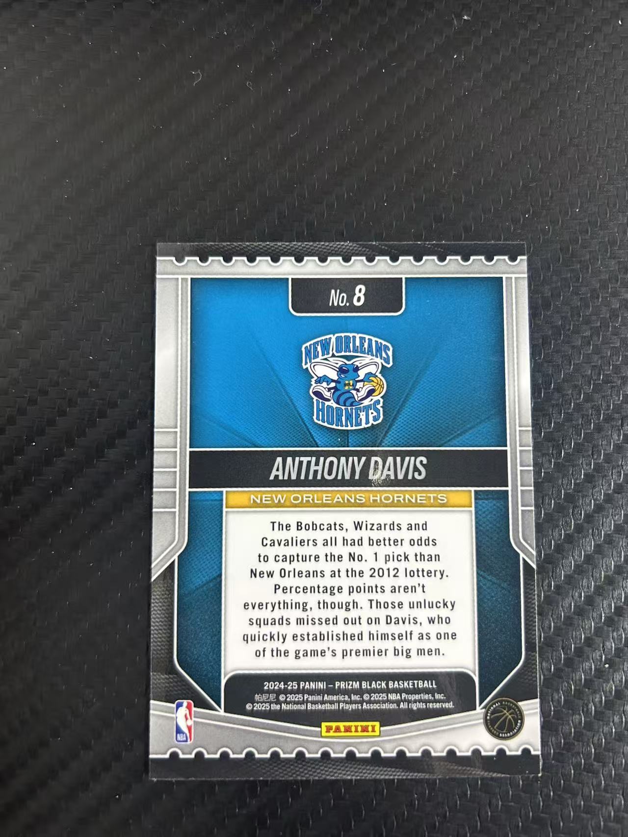 2024-25 Panini Prizm Black Anthony Davis #8【灯灯拍卡】 PZ 黄蜂 浓眉 安东尼 戴维斯 选秀夜 乐透 特卡 收藏必备【雪茄】