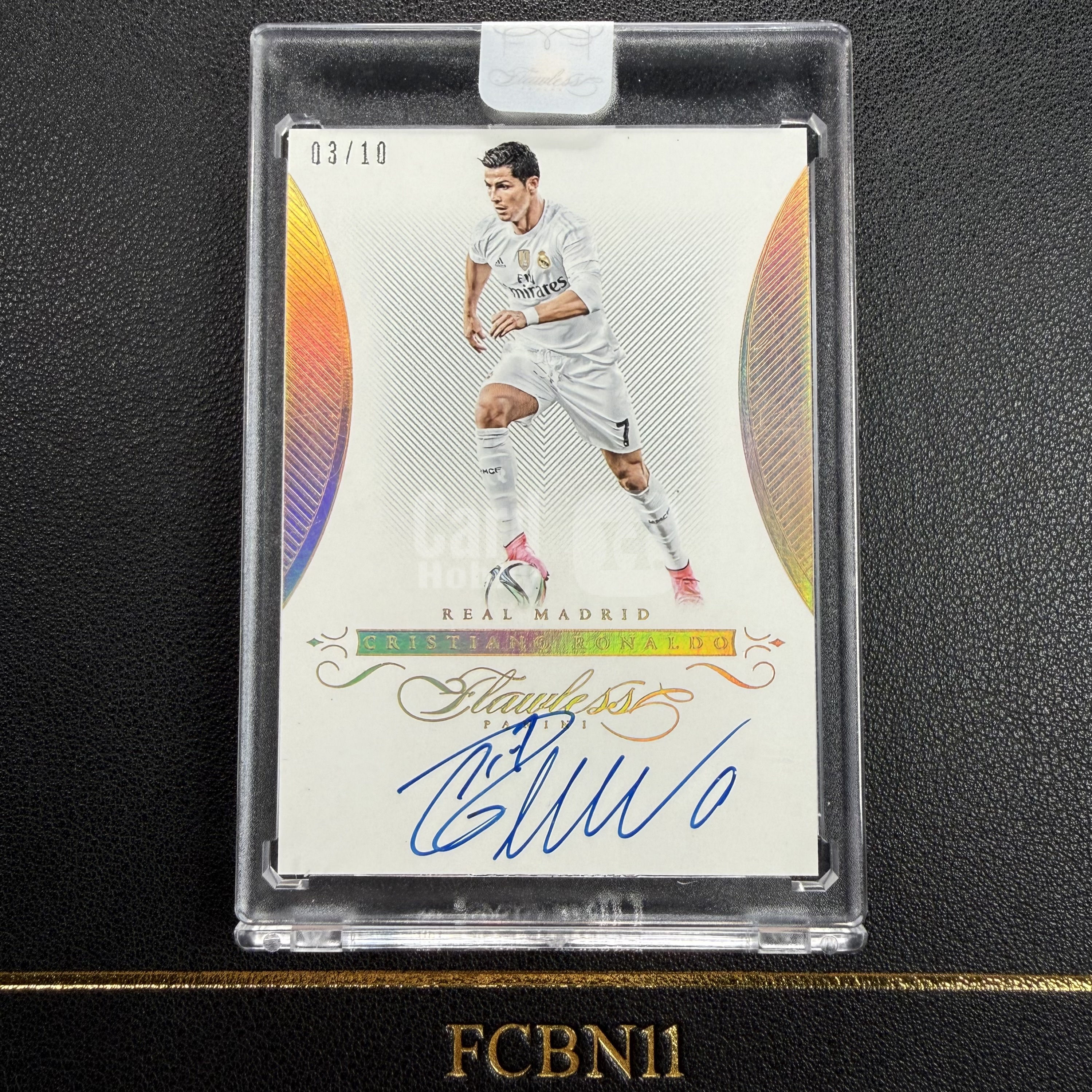 【FCB拍卖】2015-16 PANINI FLAWLESS CRISTIANO RONALDO C罗 罗纳尔多 卡签 10编 金折 GOLD3/10 半球签字 皇马 葡萄牙 曼联 元年手提 微瑕 原封砖｛lis288｝FCBN11代理拍卖