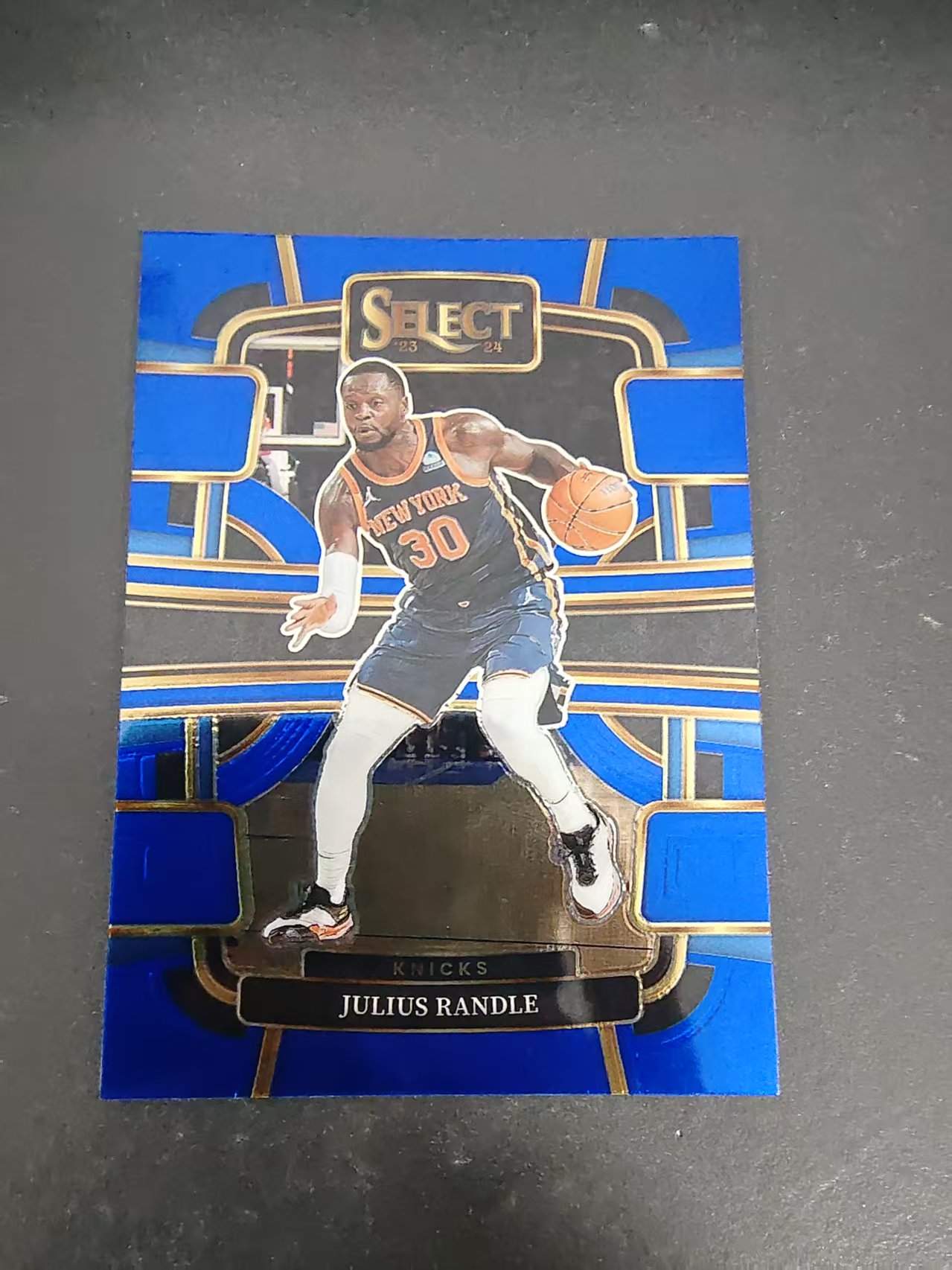 【汽水拍賣】2023-24 Panini Select Julius Randle 尼克斯 朱利葉斯 蘭德爾 一級 base 劃痕 邊角微瑕 品控慎拍 #46