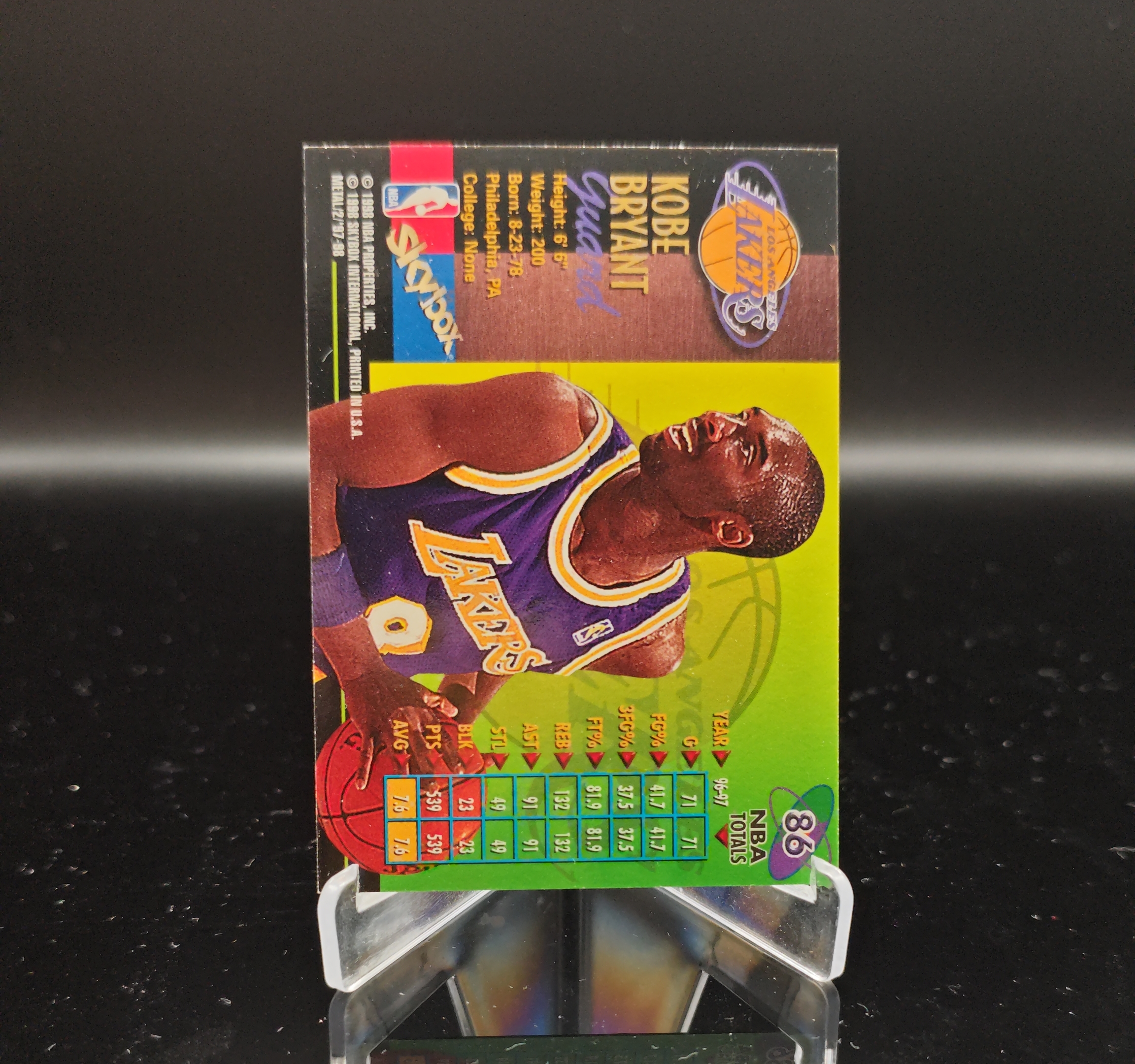 1998 Fleer Metal Kobe Bryant #86 科比 布莱恩特 小飞侠 曼巴 黑曼巴 mamba 洛杉矶湖人 金属宇宙 卡品如图