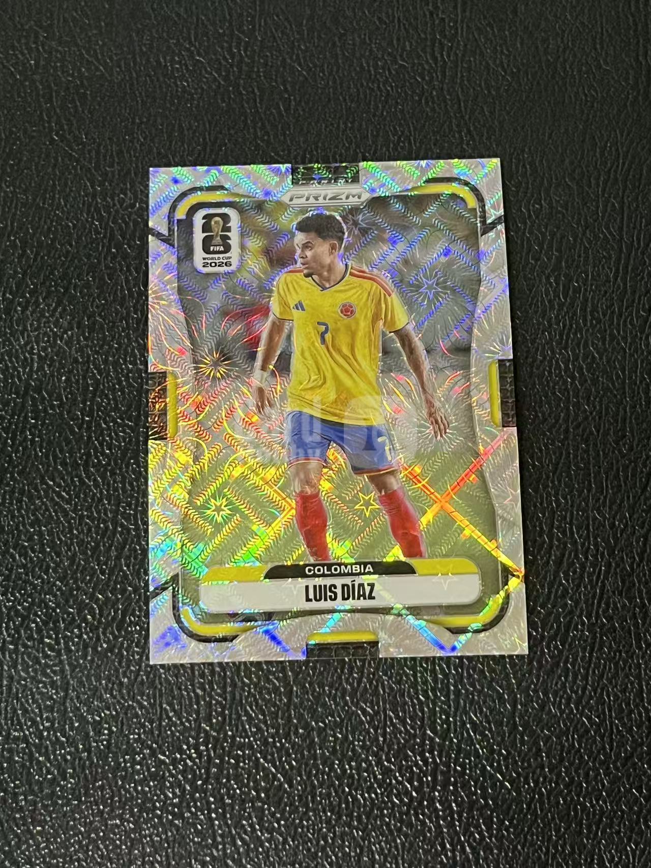 2026 Panini Prizm Fifa World Cup luis diaz 路易斯 迪亚兹 利物浦 拜仁 烟花折 哥伦比亚 世界杯 银折 实卡精美 卡品如图 LZ8