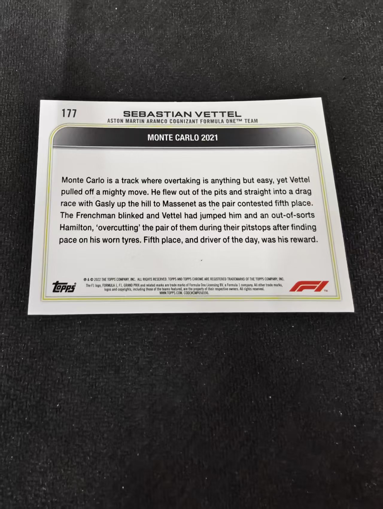 2022 Topps Chrome F1 Sebastian Vettel 阿斯顿马丁 赛巴斯蒂安 维泰尔 维特尔 划痕 边角瑕疵 #177