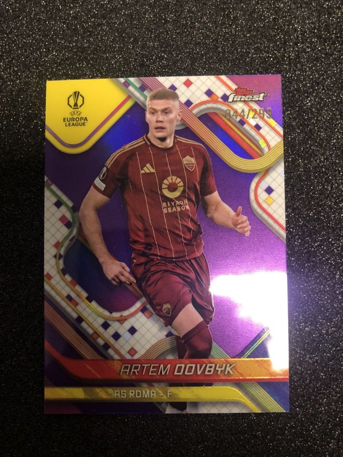 2024-25 Topps Finest artem dovbyk 欧战finest 多夫比克 乌克兰 罗马 299编 紫折 044/299 卡品如图 凑套收藏必备
